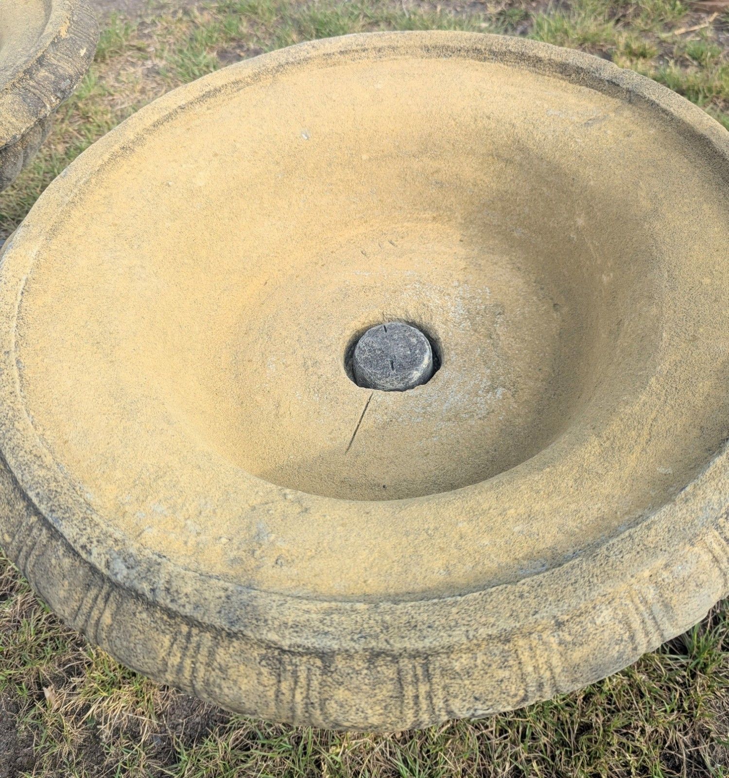 Garden Decor Woodbury Style Garden Urn Planters English Stone Delivery Available 0342. photo