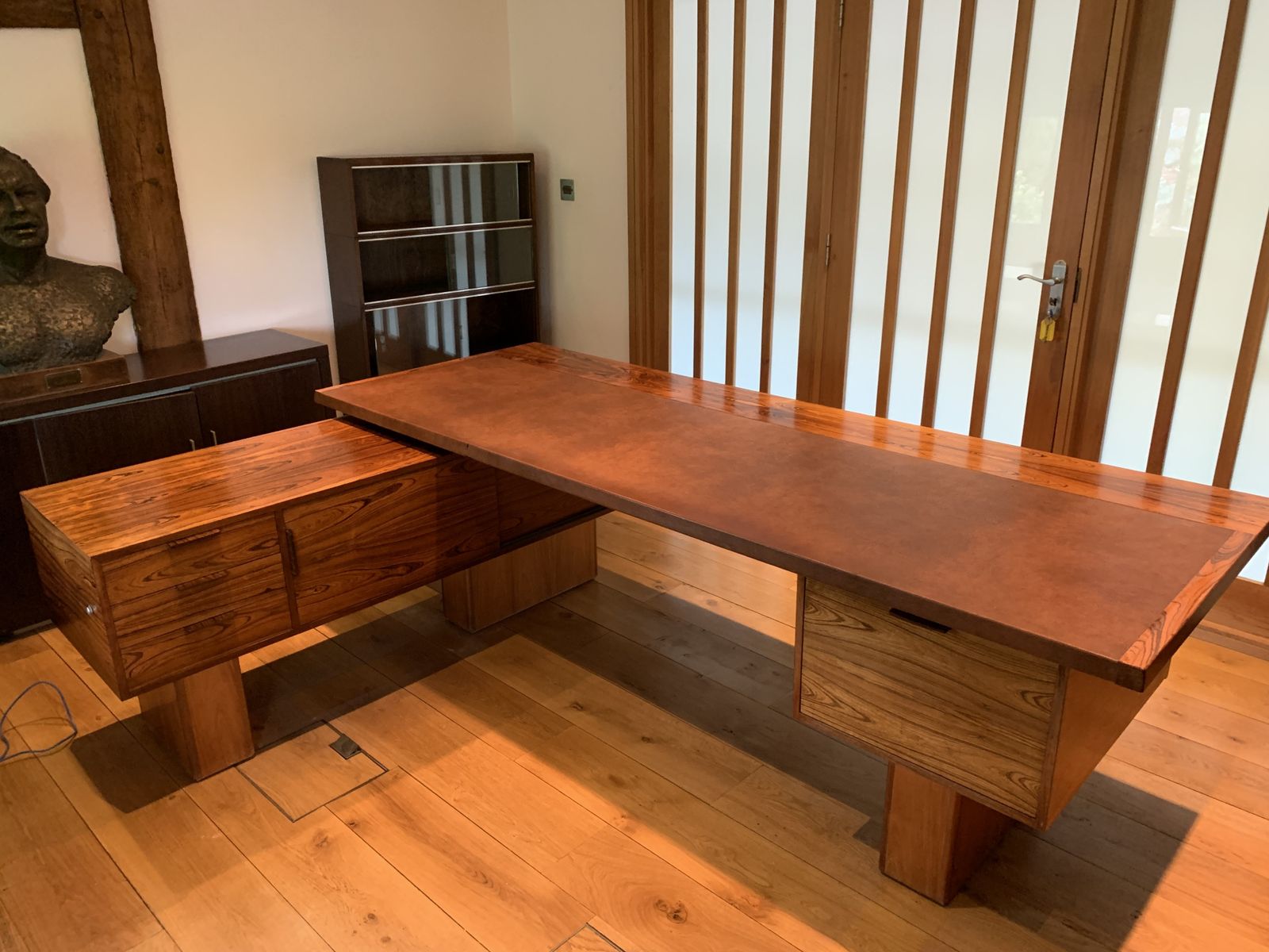 Gorgeous Mid Century Rosewood And Leather Desk Vgc