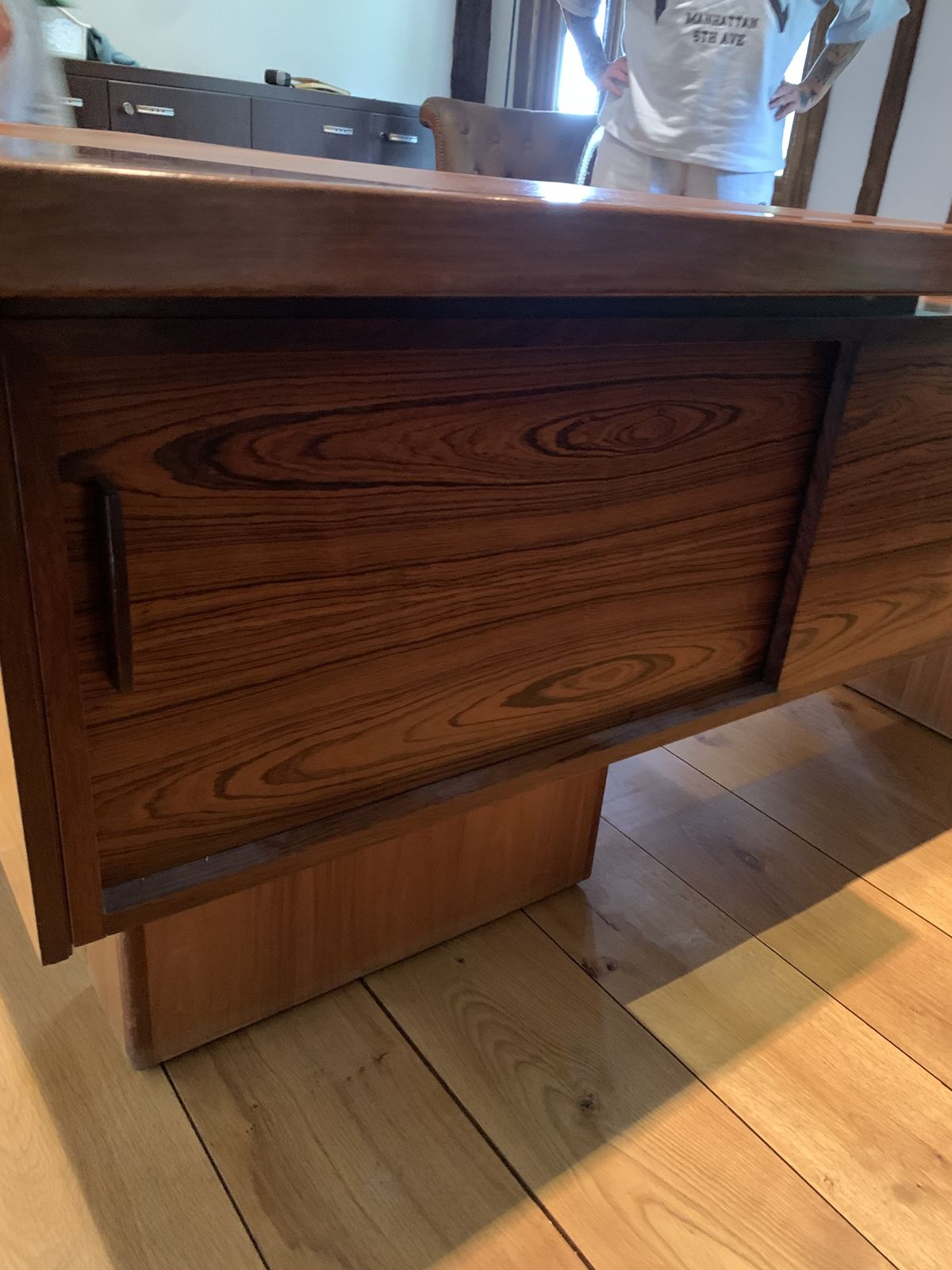 photo furniture Gorgeous Mid Century Rosewood And Leather Desk Vgc