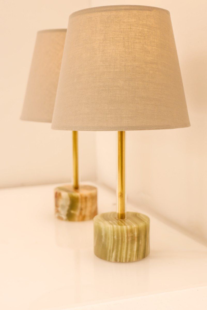 photo vinterior Mid-Century Modern Italiaanse tafellampen van onyx en messing, set van 2
