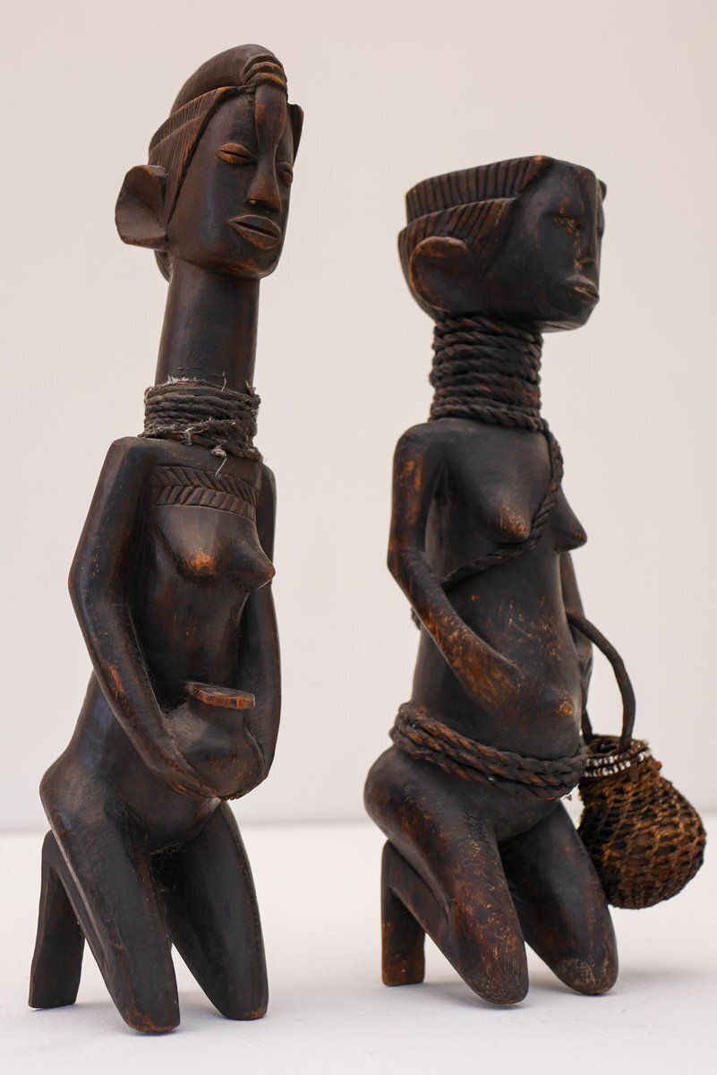 photo vinterior Mid 20th Century Traditional African Hardwood Tribal Nude Female Statues, 1920s, Set Of 2
