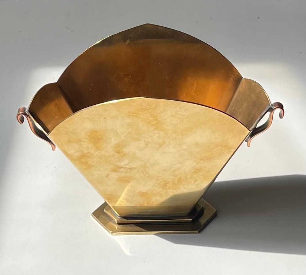 Holger Fridericias art deco waaiervaas in brons en koper, jaren 1920 photo for sale
