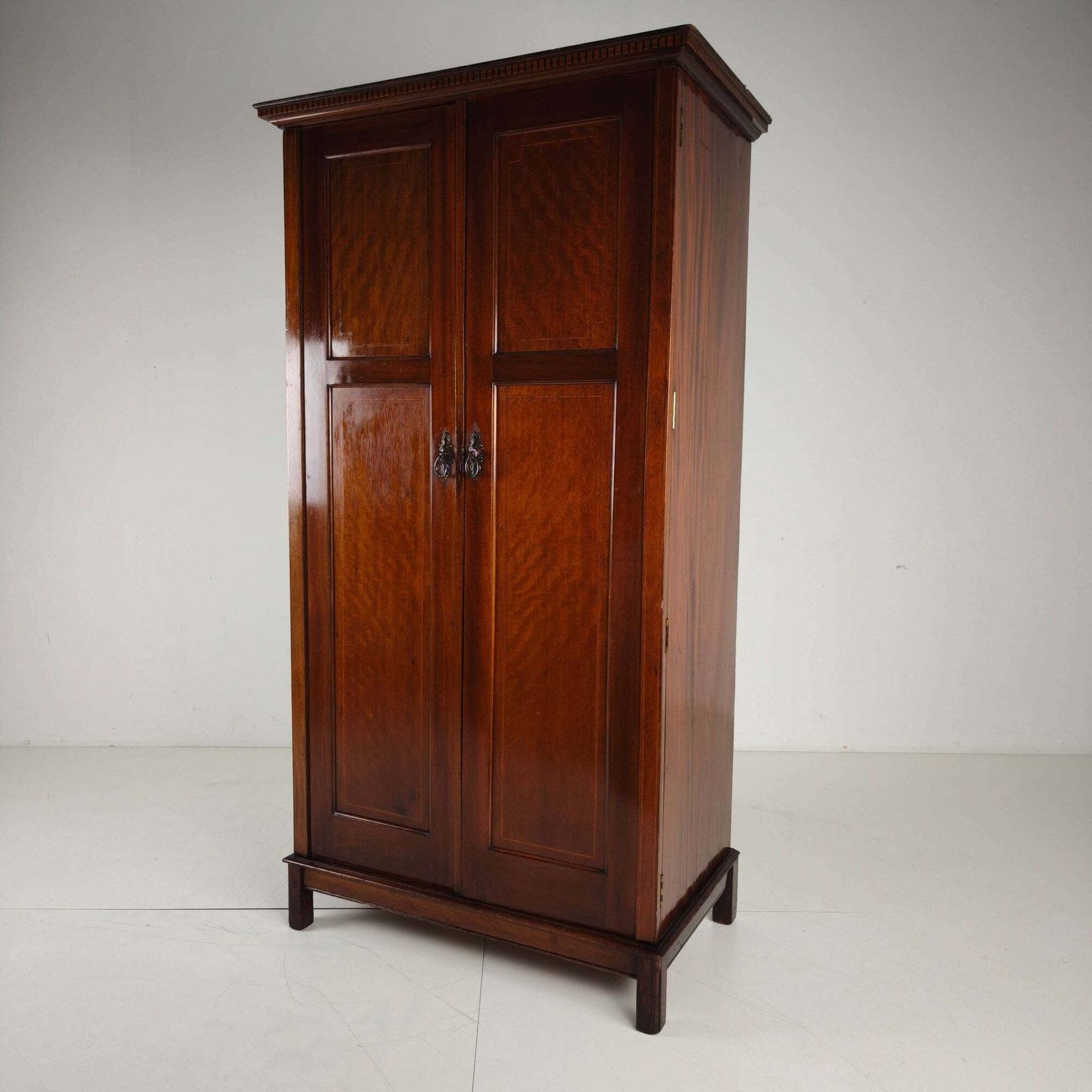 Early 20th Century Maple & Co. Gentleman’s Wardrobe photo furniture