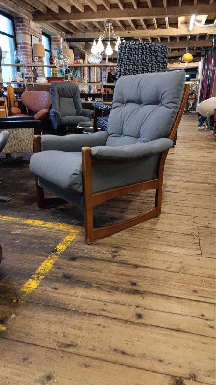 Cintique Easy Chair – Newly Upholstered (1950s) photo for sale