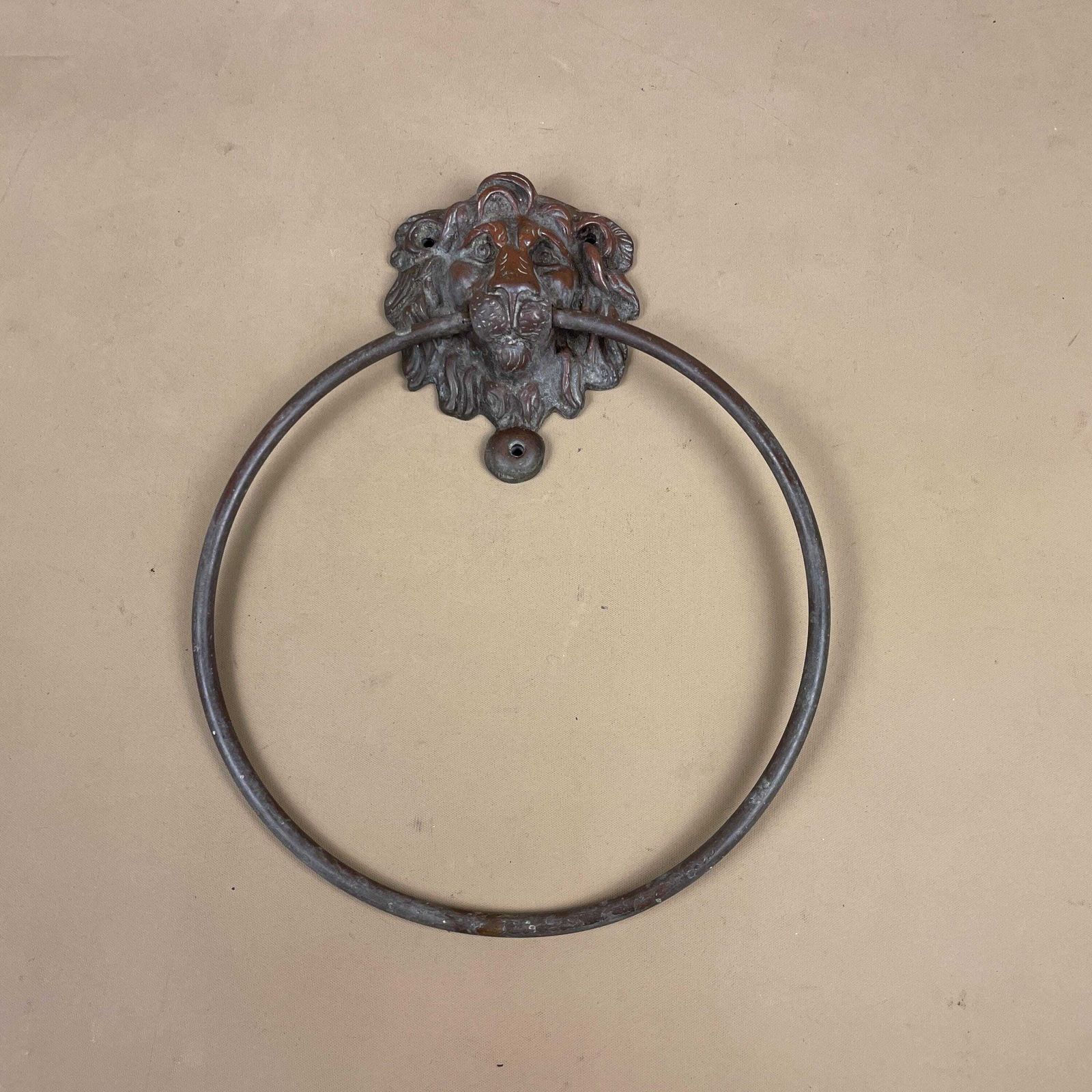 Lion Head Towel Ring Brass Wall Holder Victorian Style Bathroom Towel Rail Hand Towel Holder