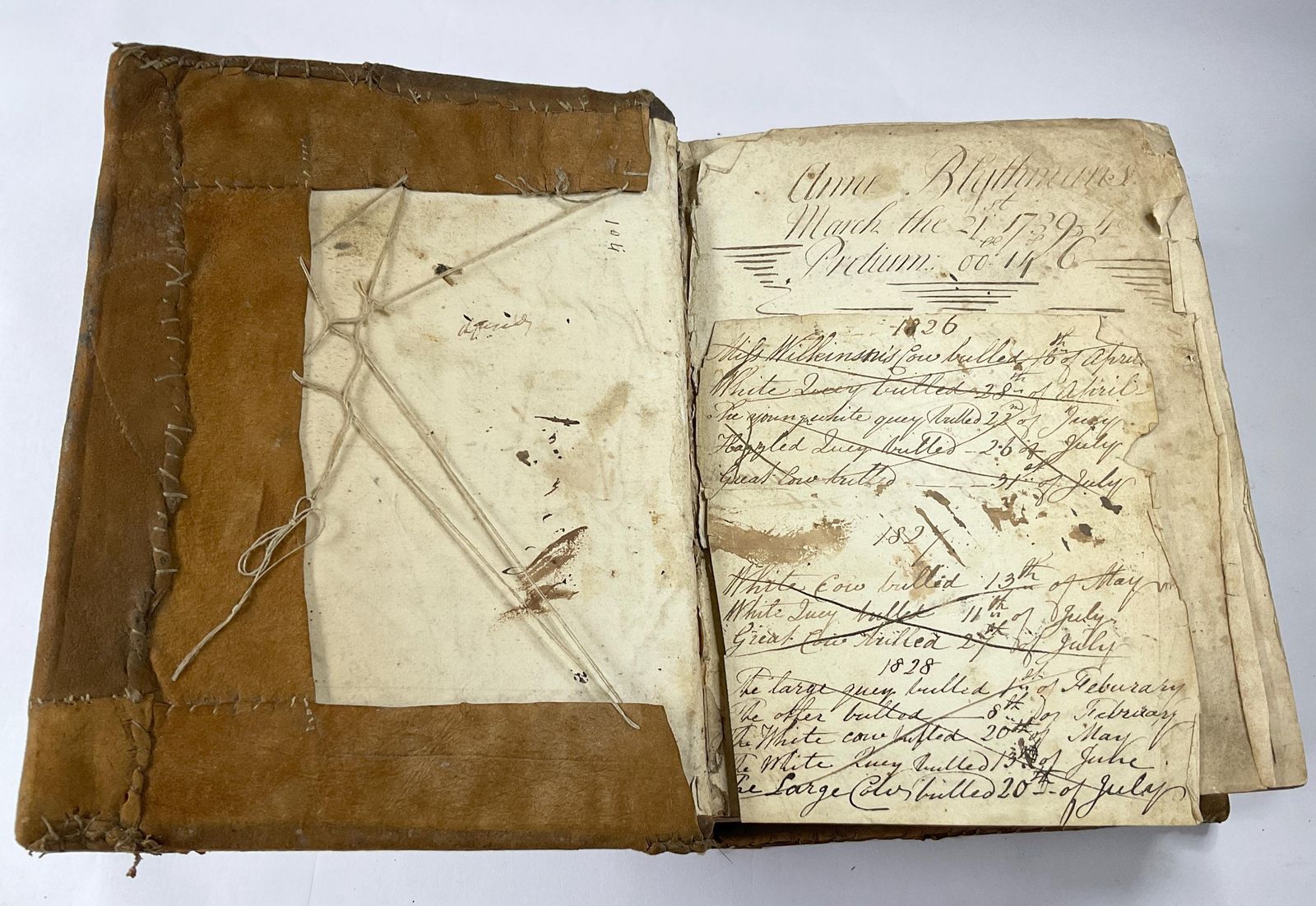 photo furniture Samengestelde Bijbel en Gebedenboek 1737-1739, volkskunst handgestikt patchwork leren omslag, uitgegeven door John Baskett.