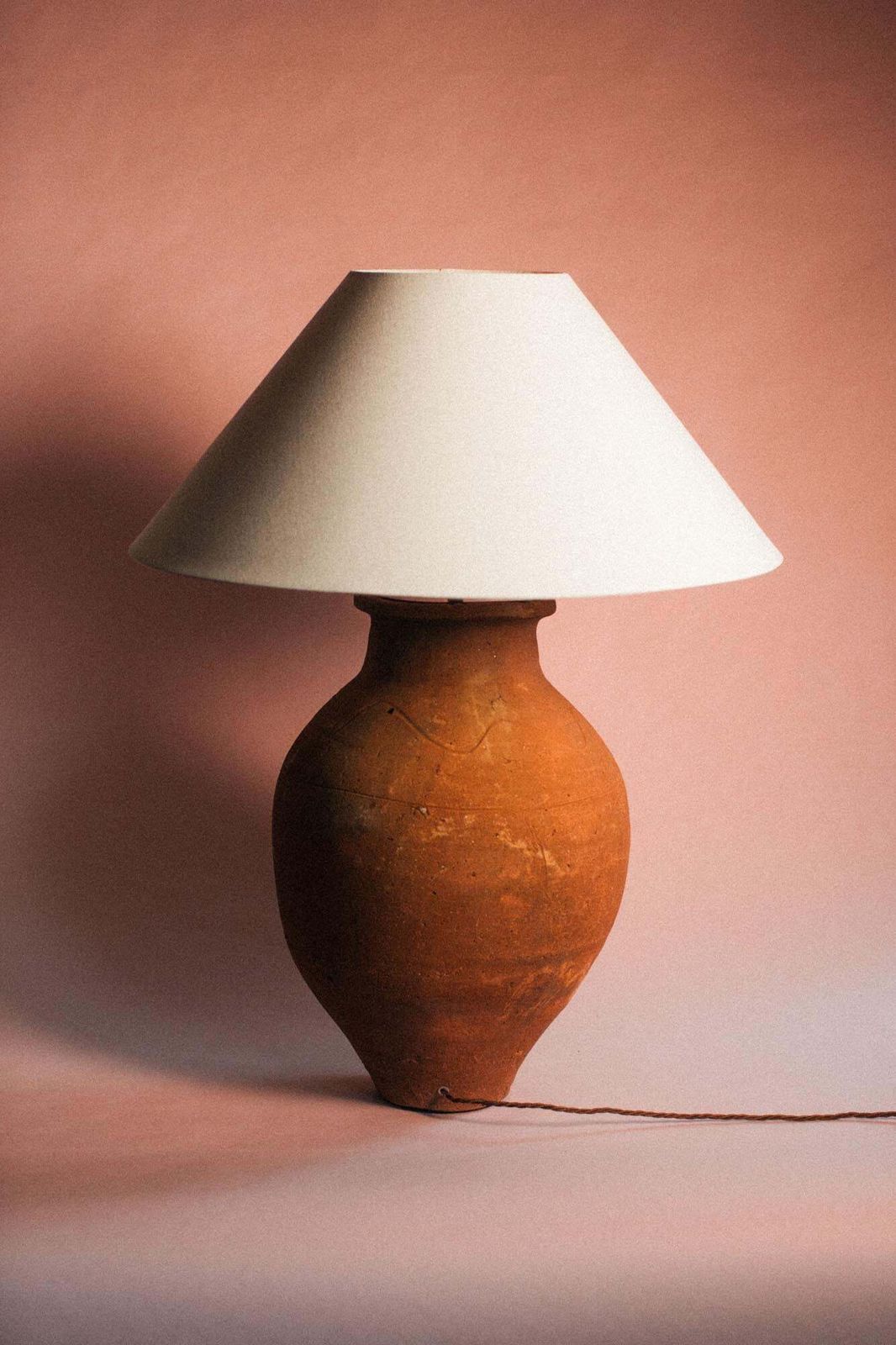 Sunbaked Curve Terracotta Lamp photo 725.0