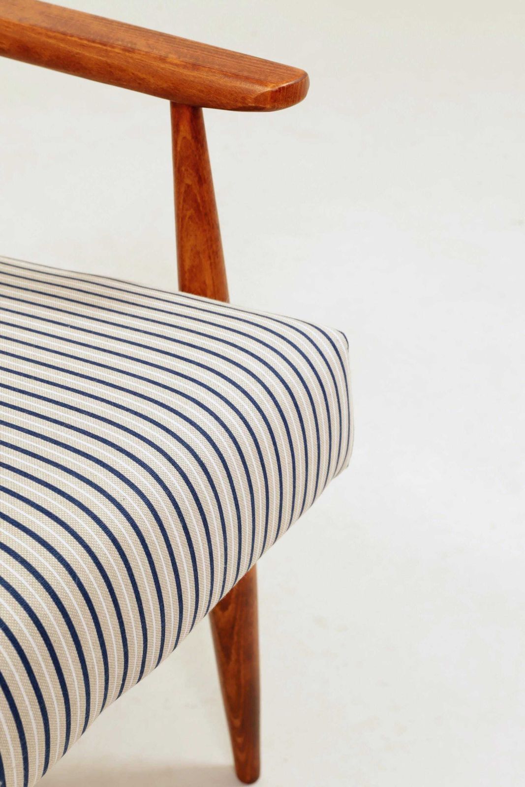 541.0 Lounge Chair With Footstool Vintage Stripe Fabric Mid Century Design, 1960 photo