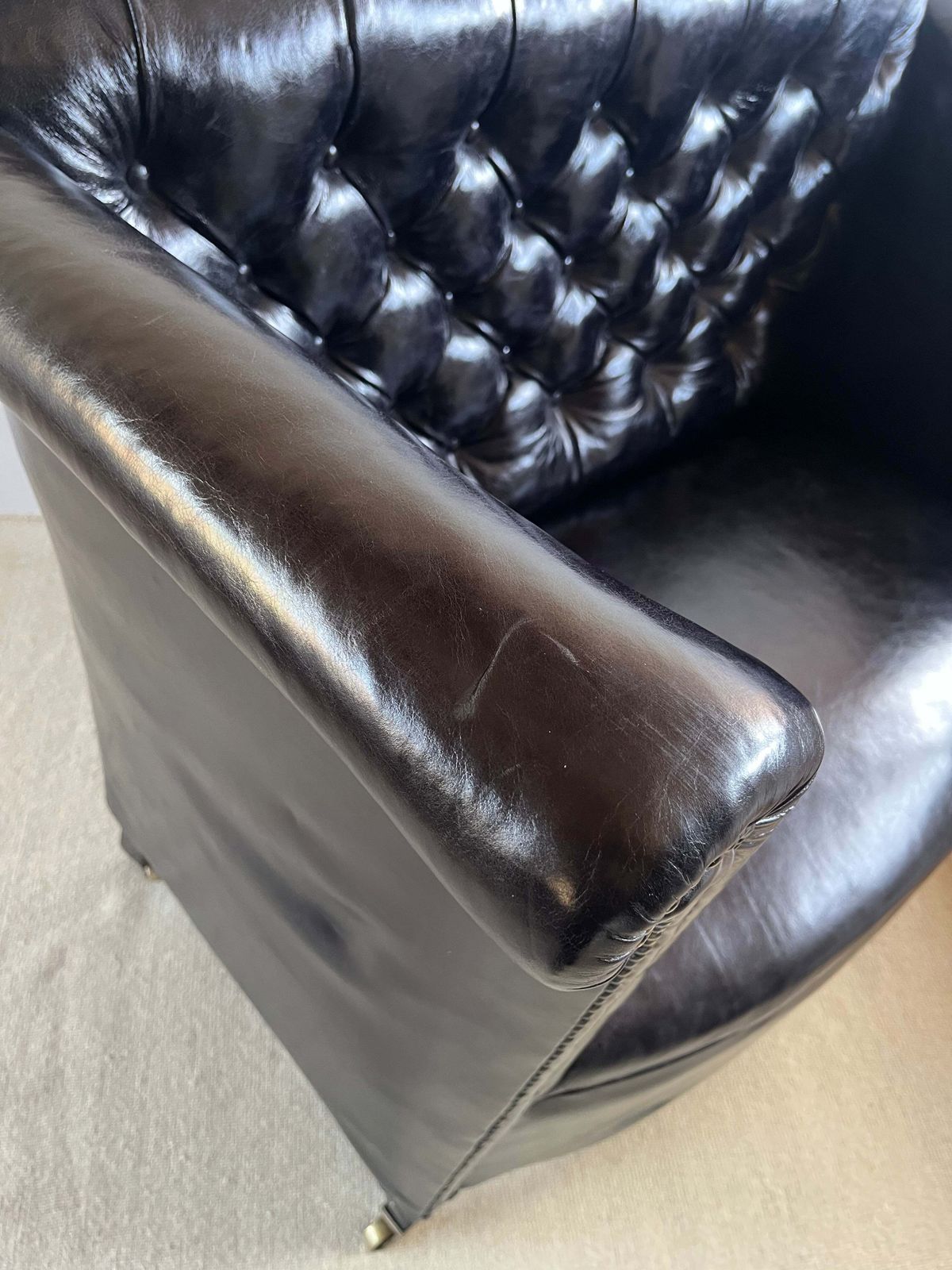 English Button Back Leather Sofa, C.1920 photo vinterior