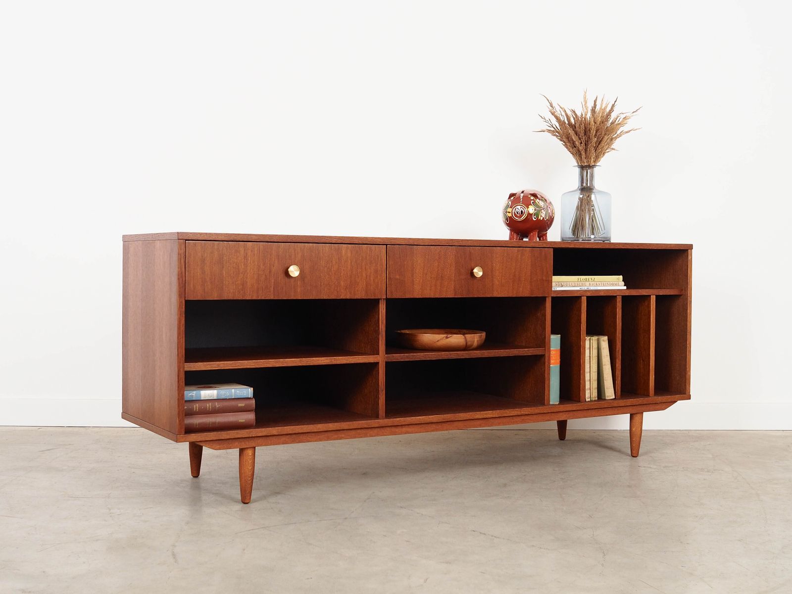 Eiken Dressoir, Scandinavisch Design photo for sale