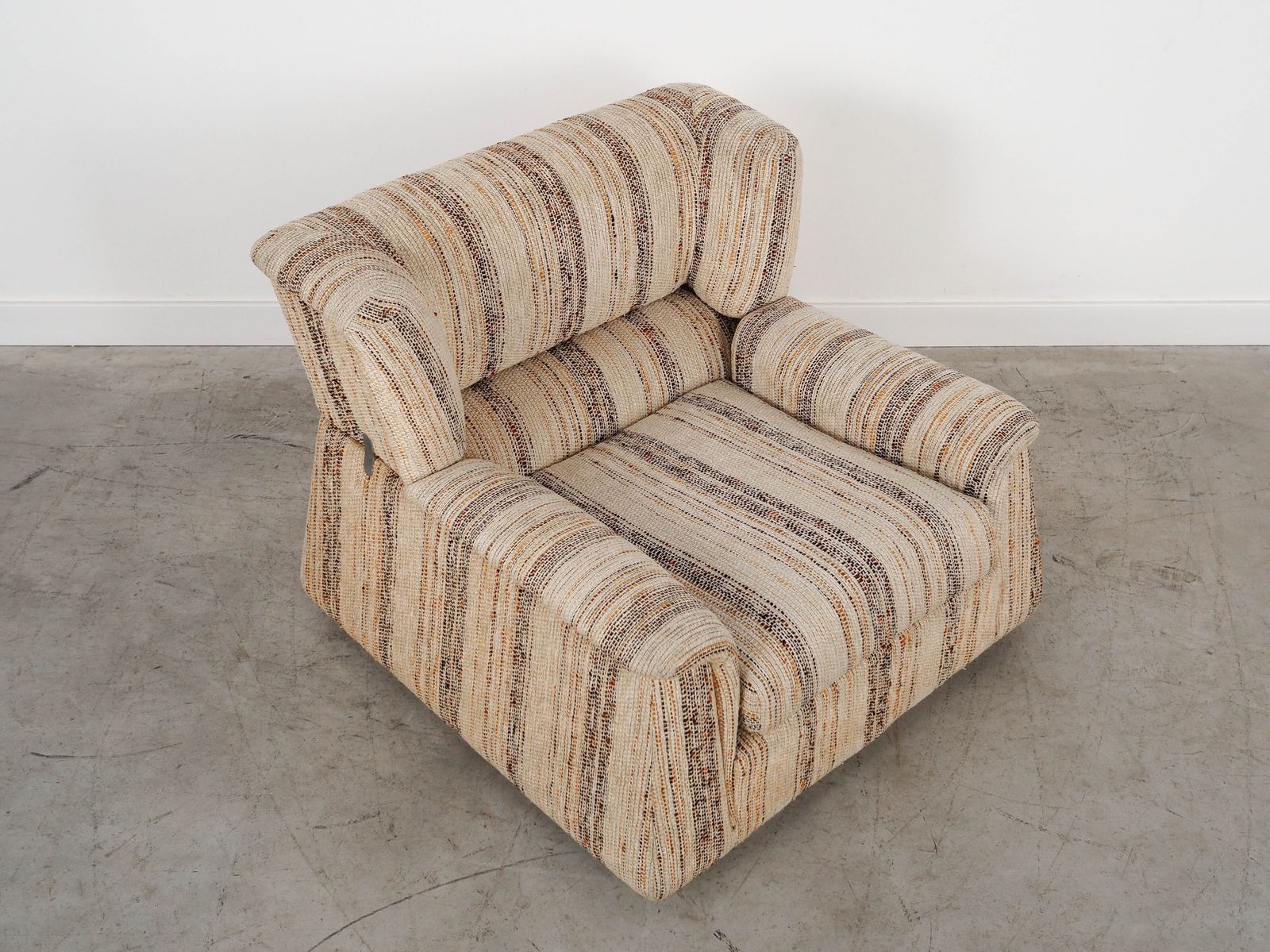 photo vintage Lounge Chair, Italian Design, 1960s, Manufactured By Saporiti