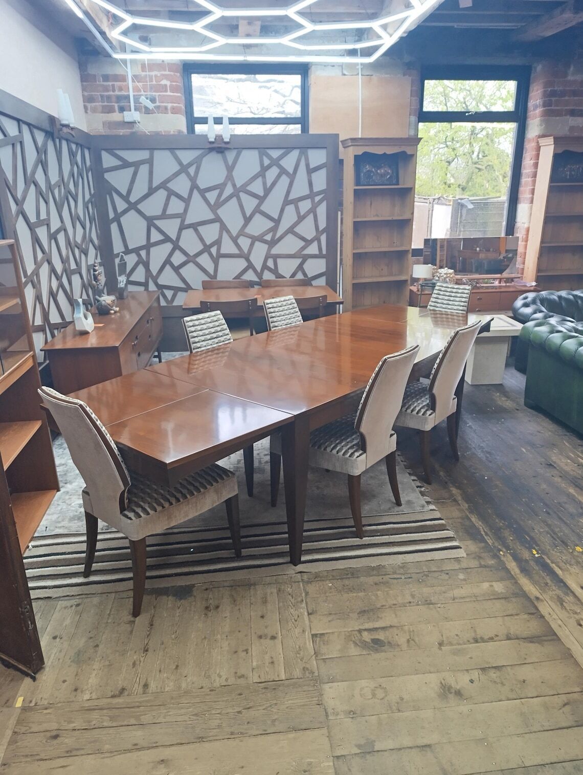 Italian Selva Extending Dining Table With Six Upholstered Chairs