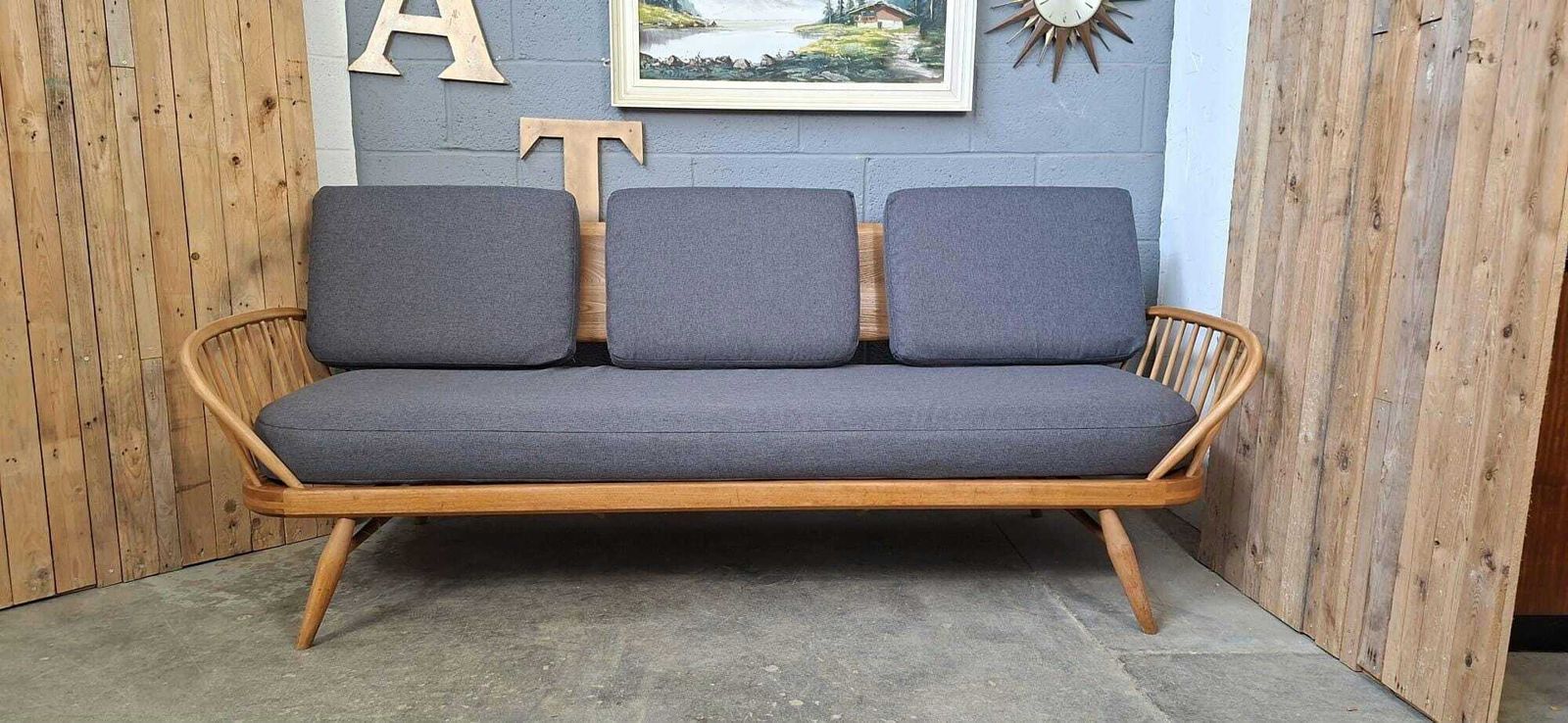 Ercol Day Bed / Studio Couch ~ Vintage ~ Mid Century photo for sale