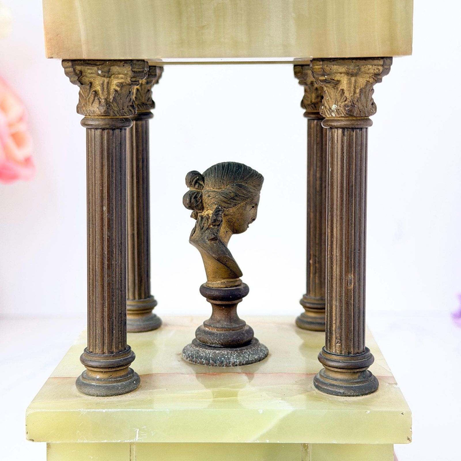 photo buy Antiek groen onyx Grand Tour architectonische tempietto met buste
