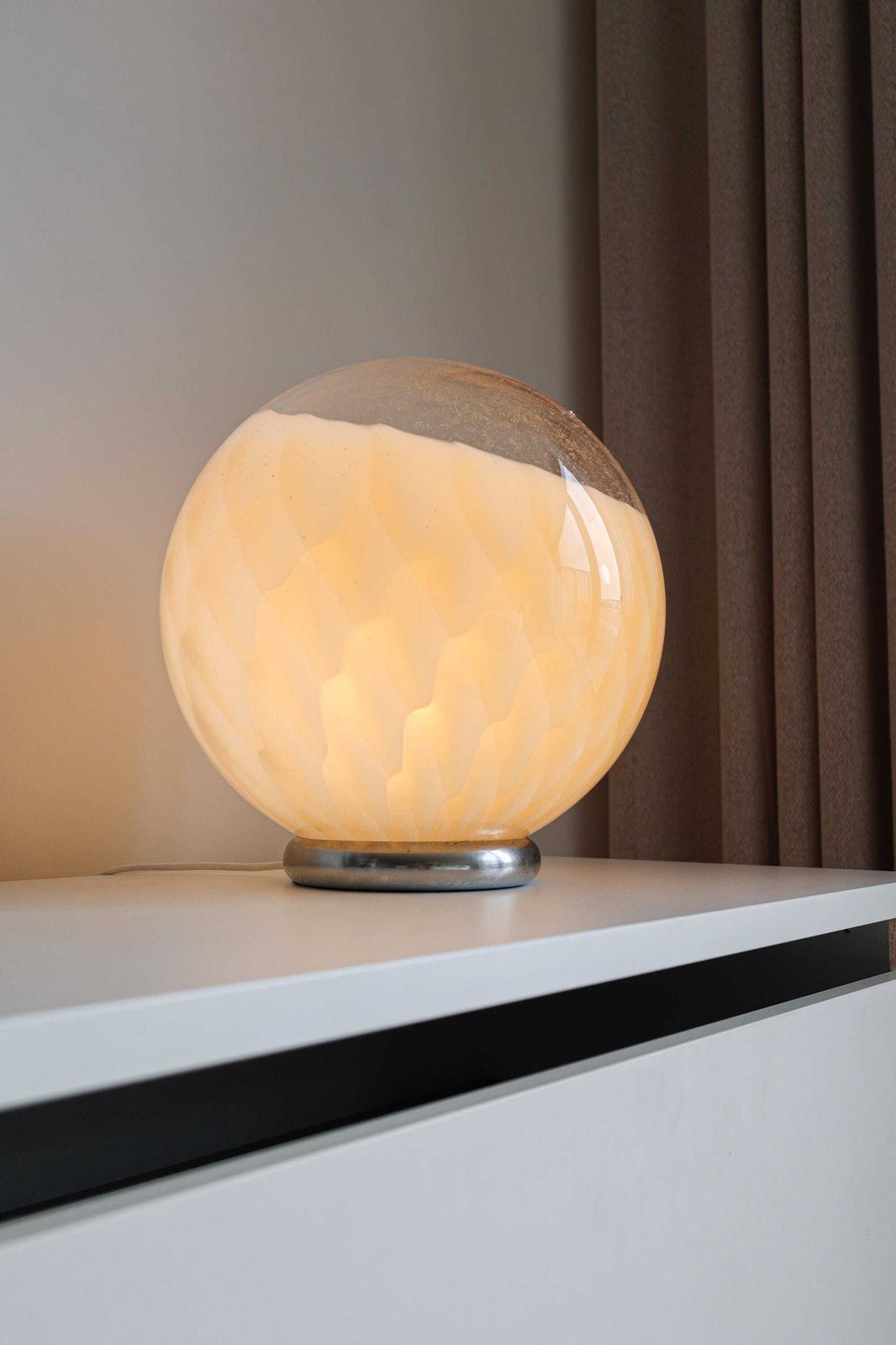 Spherical Vintage Design Table Lamp By Carlo Nason, Murano. photo Lighting