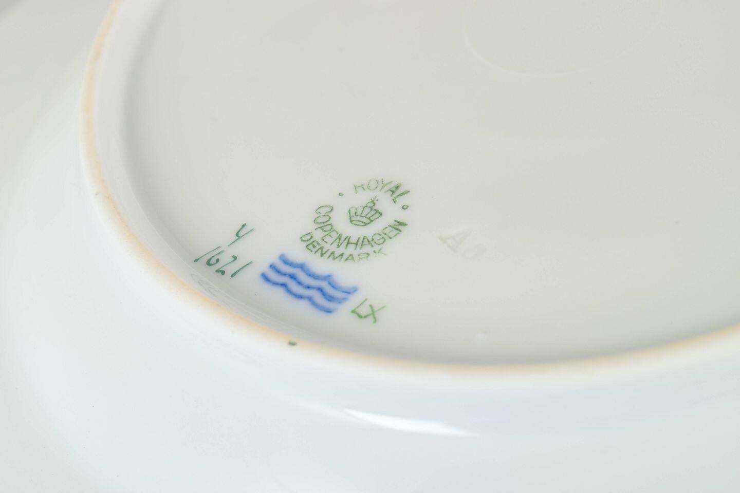 Royal Copenhagen Saxon Flower. Service de quatre assiettes plates en porcelaine. Années 1960 photo Décoration