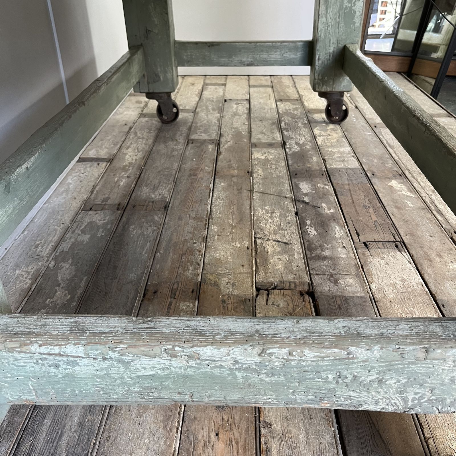 photo vinterior Antique Pine Kitchen Prep Table