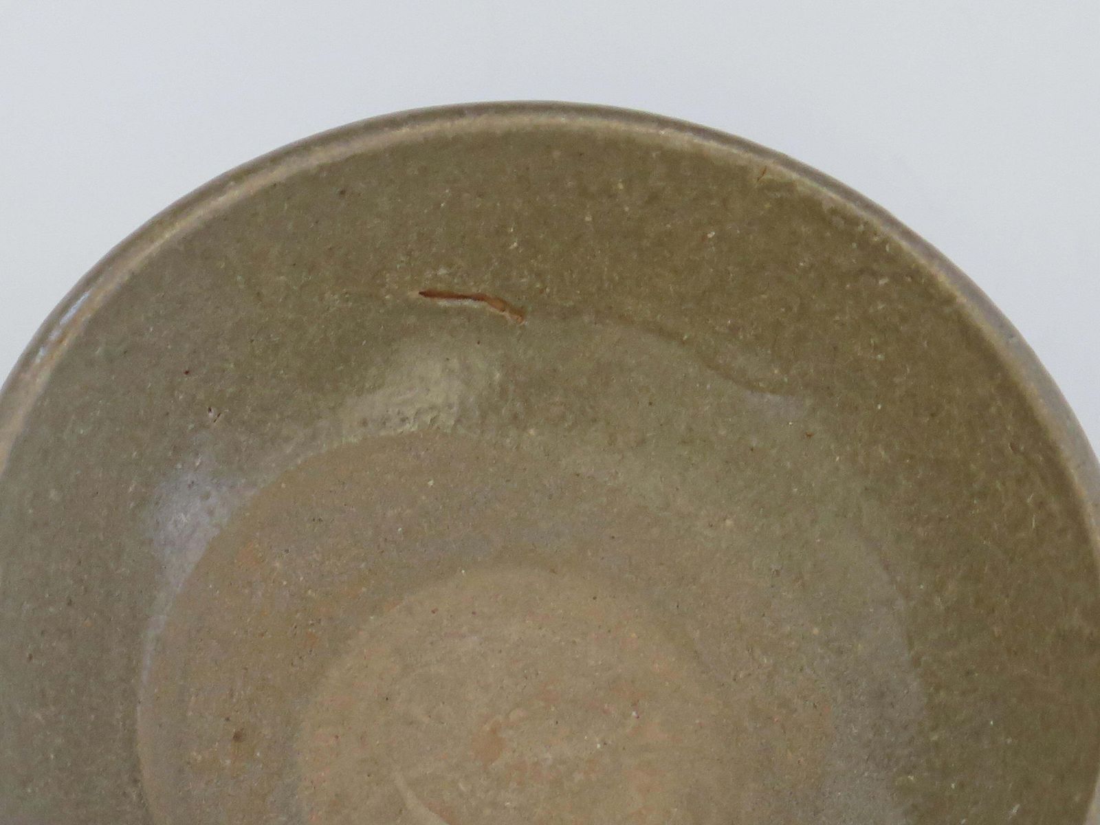 photo vinterior Chinese Export Longquan Celadon Bowl, Antiek Steengoed, ca. 1400