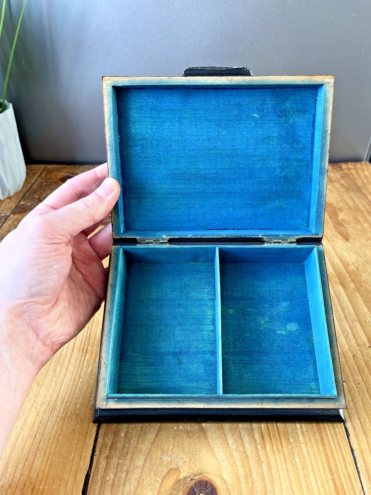 Antique Arts & Crafts Floral Pewter Cabochon Jewelled Trinket Box Art Nouveau photo vintage