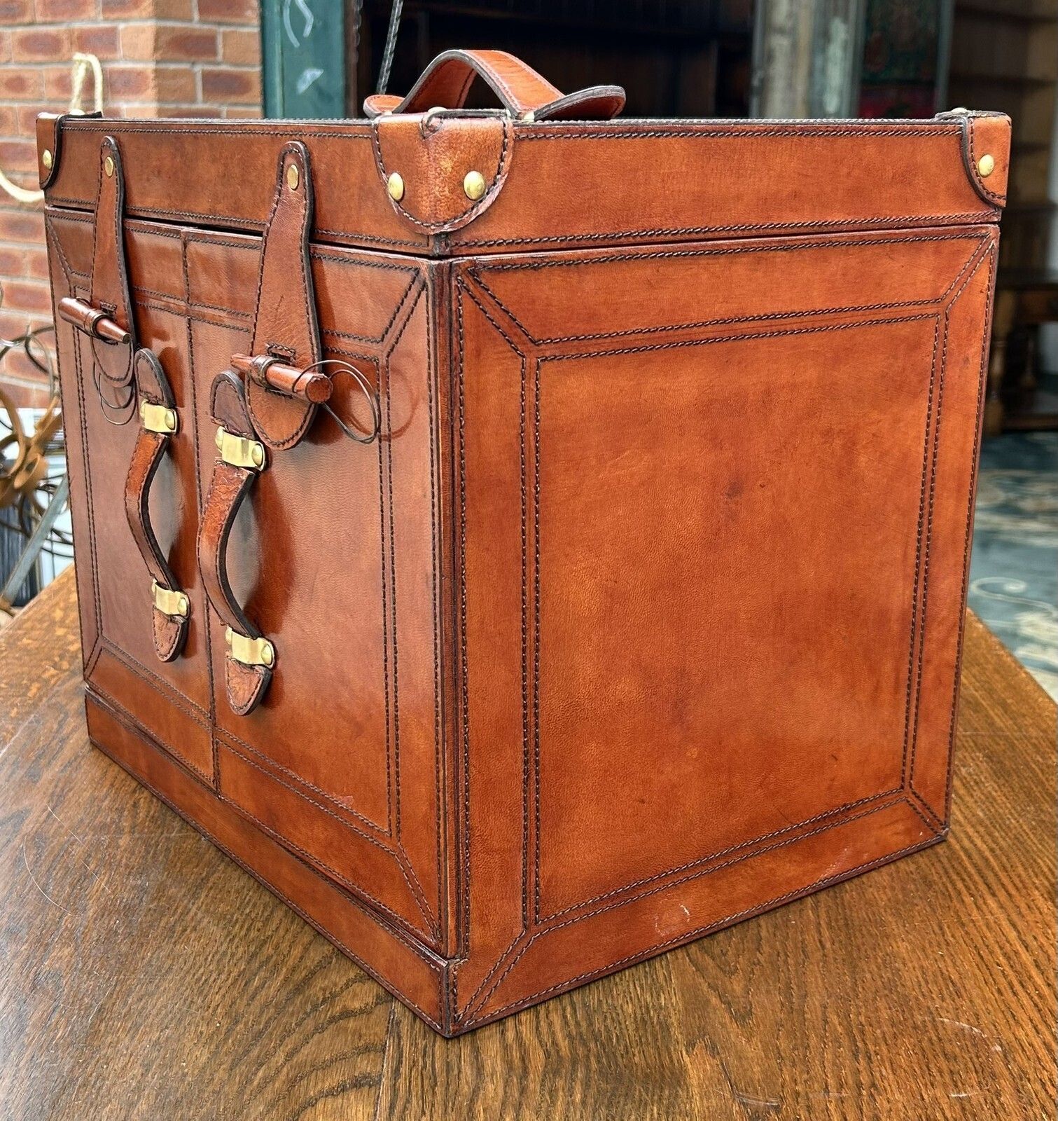 Home Decor Quality Hand Crafted Antique Style Leather Campaign Portable Drinks Picnic Bar photo