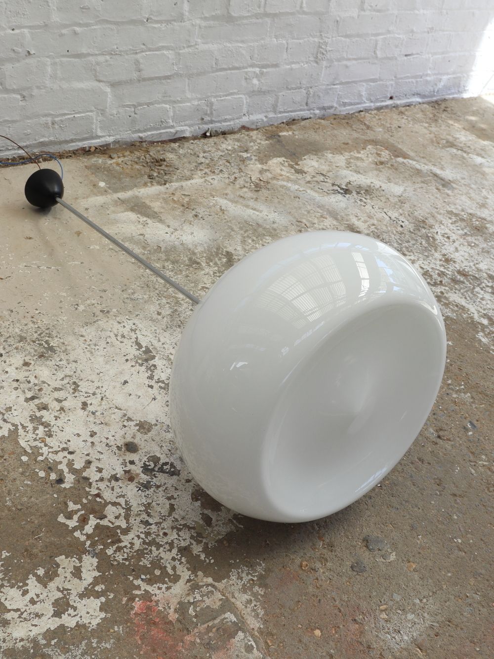 photo vintage Beautiful Extra Large Vintage Opaline Pendant Light