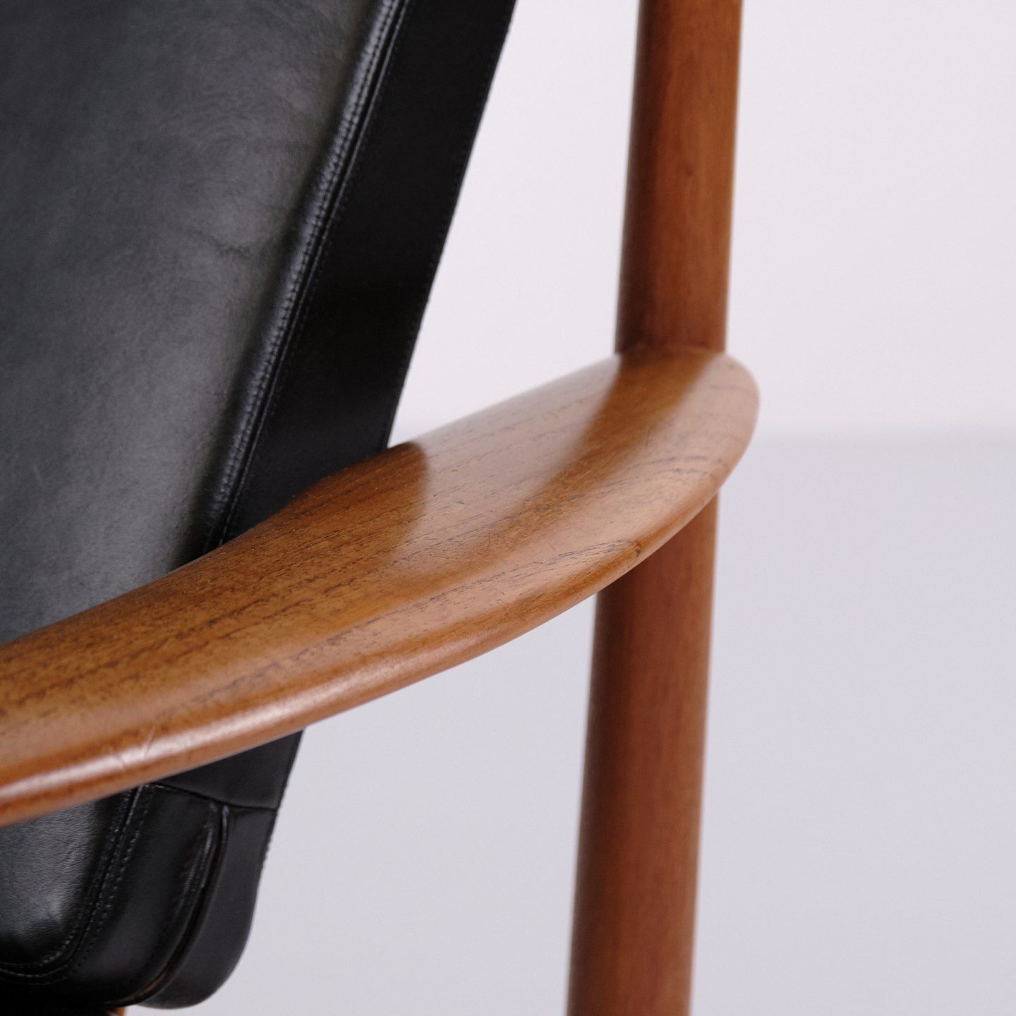 Model 118 Armchair By Grete Jalk For France & Søn In Teak And Black Leather From The 1960s photo vinterior