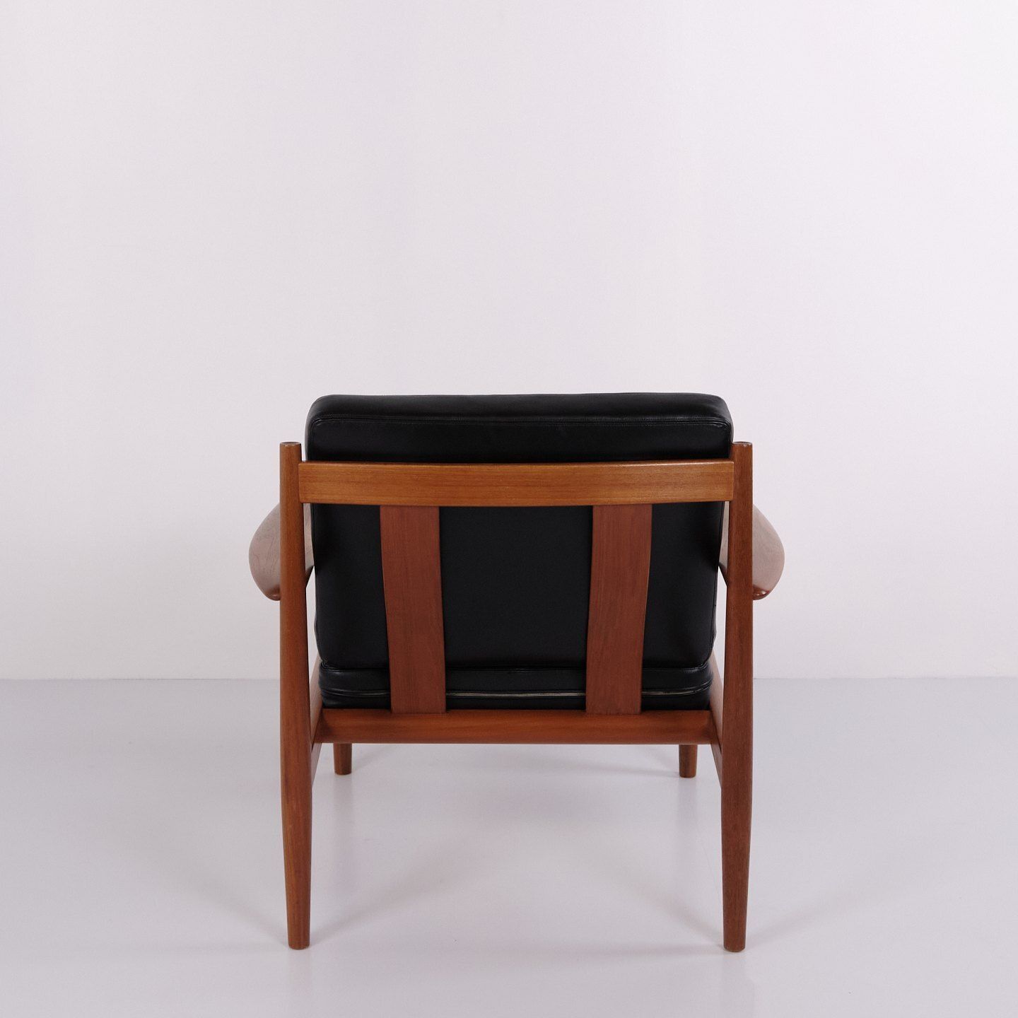 Armchair By Grete Jalk For France & Søn In Teak And Black Leather, 1960s photo for sale