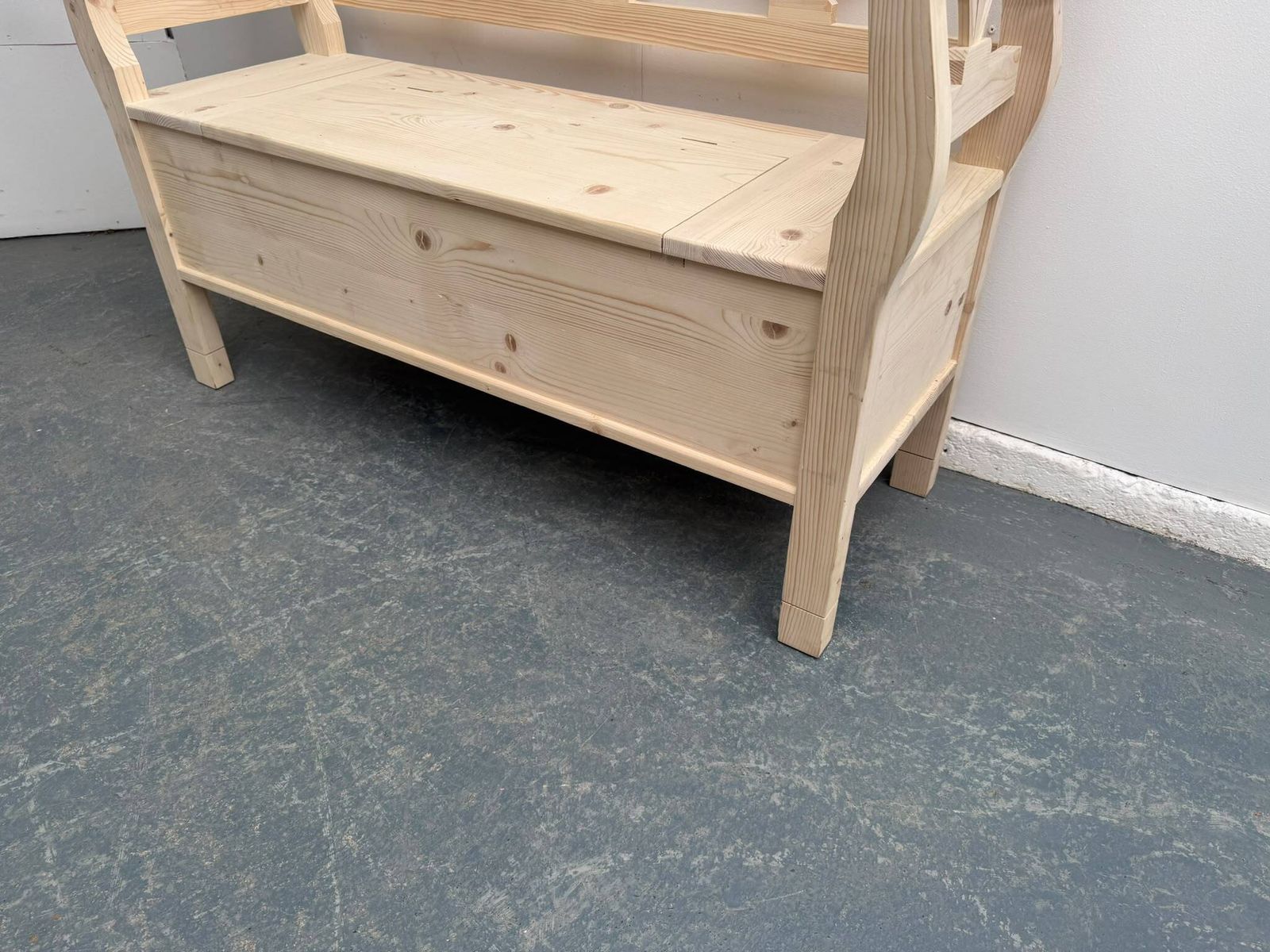 A Lovely Reclaimed Pine 2 Seater Tulip Bench To Wax / Paint photo Furniture