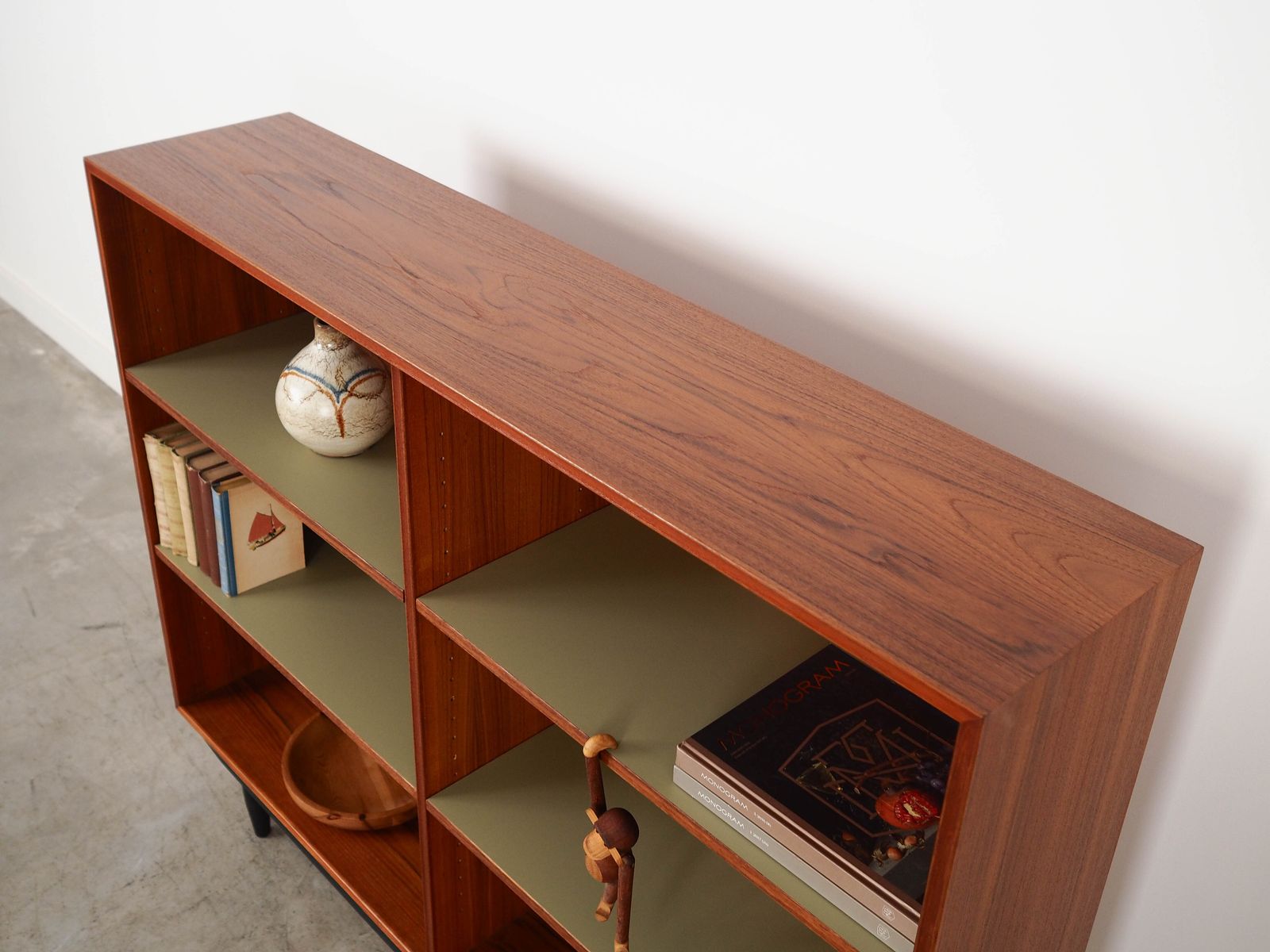 Teakhouten boekenkast, Duits design, jaren 1970, geproduceerd door RT Möbel photo 829.0