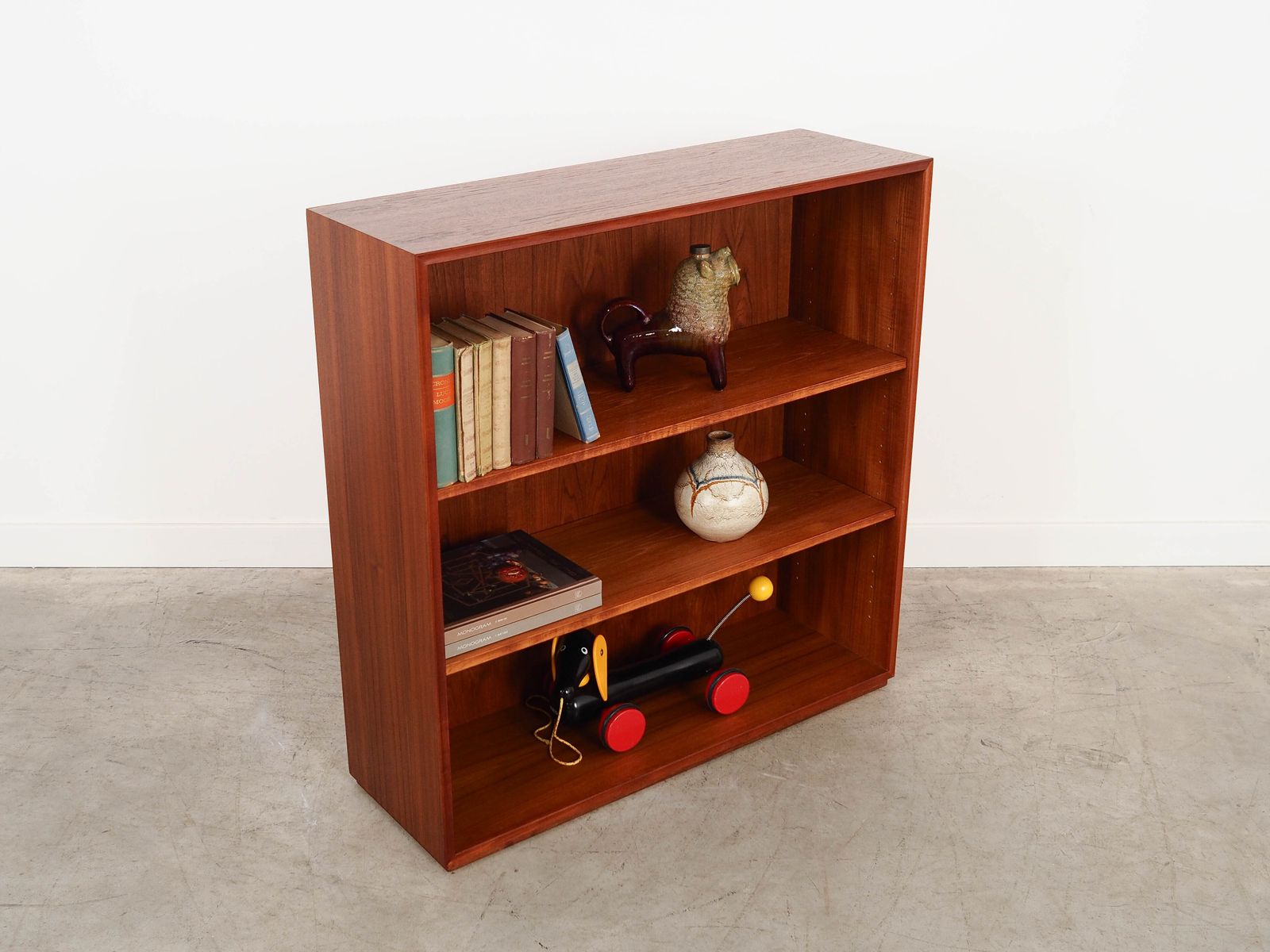 Teak Bookcase, German Design, 1970s, Manufactured By Rt Möbel photo 679.0