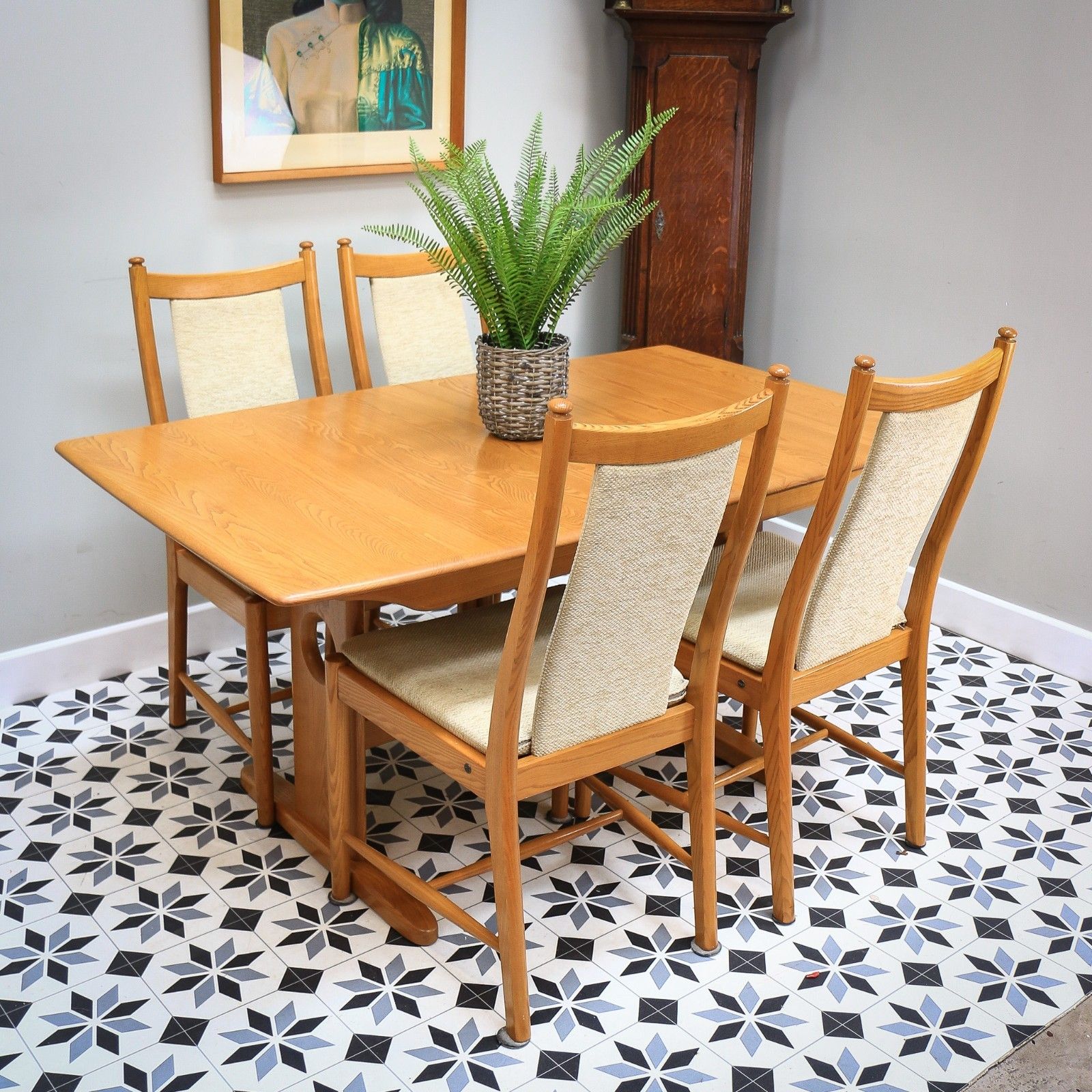 Ercol Windsor Large Extending Dining Table And Four Windsor Penn Chairs photo furniture