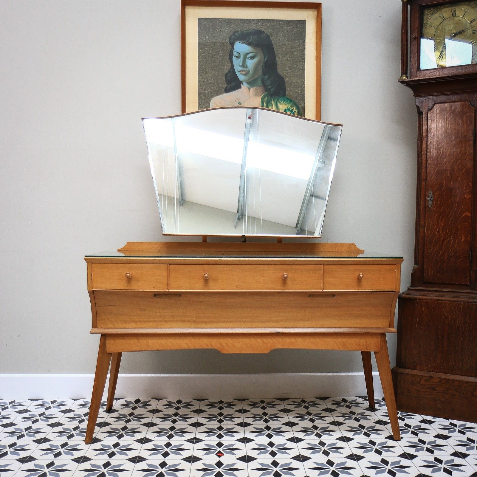 Alfred Cox Mid Century Dressing Table In Walnut 1960s With Three Mirrors photo vintage