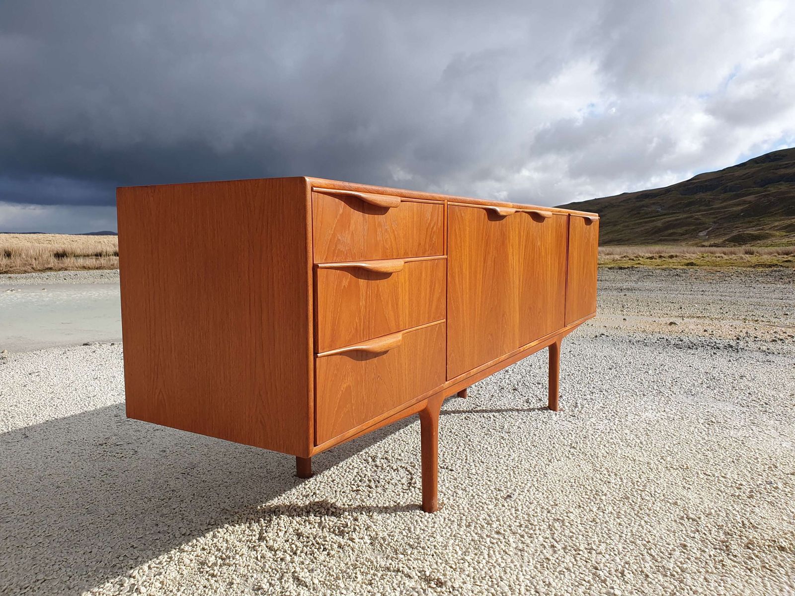 A Mid Century Teak 'Dunvegan' Model Sideboard By McIntosh Of Kircaldy photo vinterior