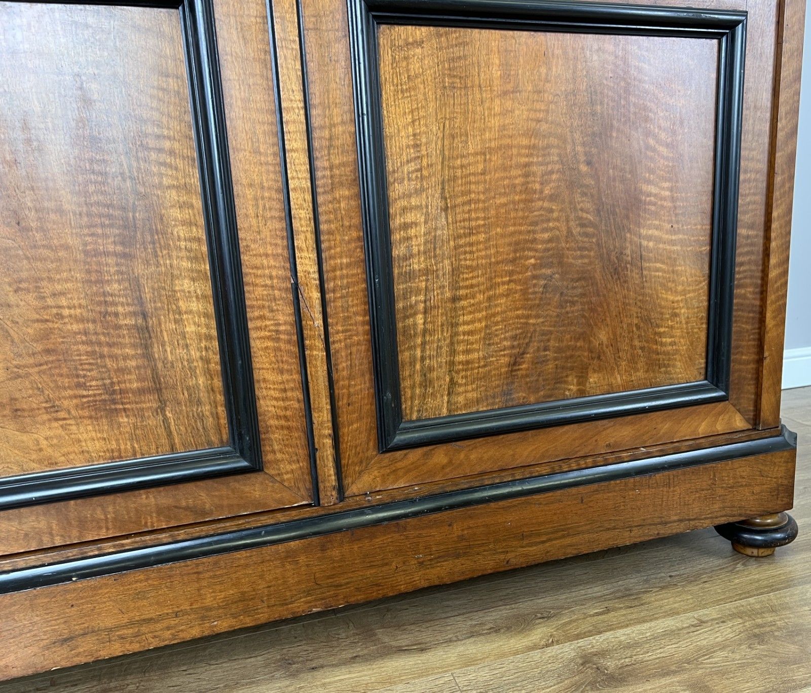 photo vintage Wardrobe Antique French Style Walnut Two Door Carved Armoire Cabinet Lot 6132