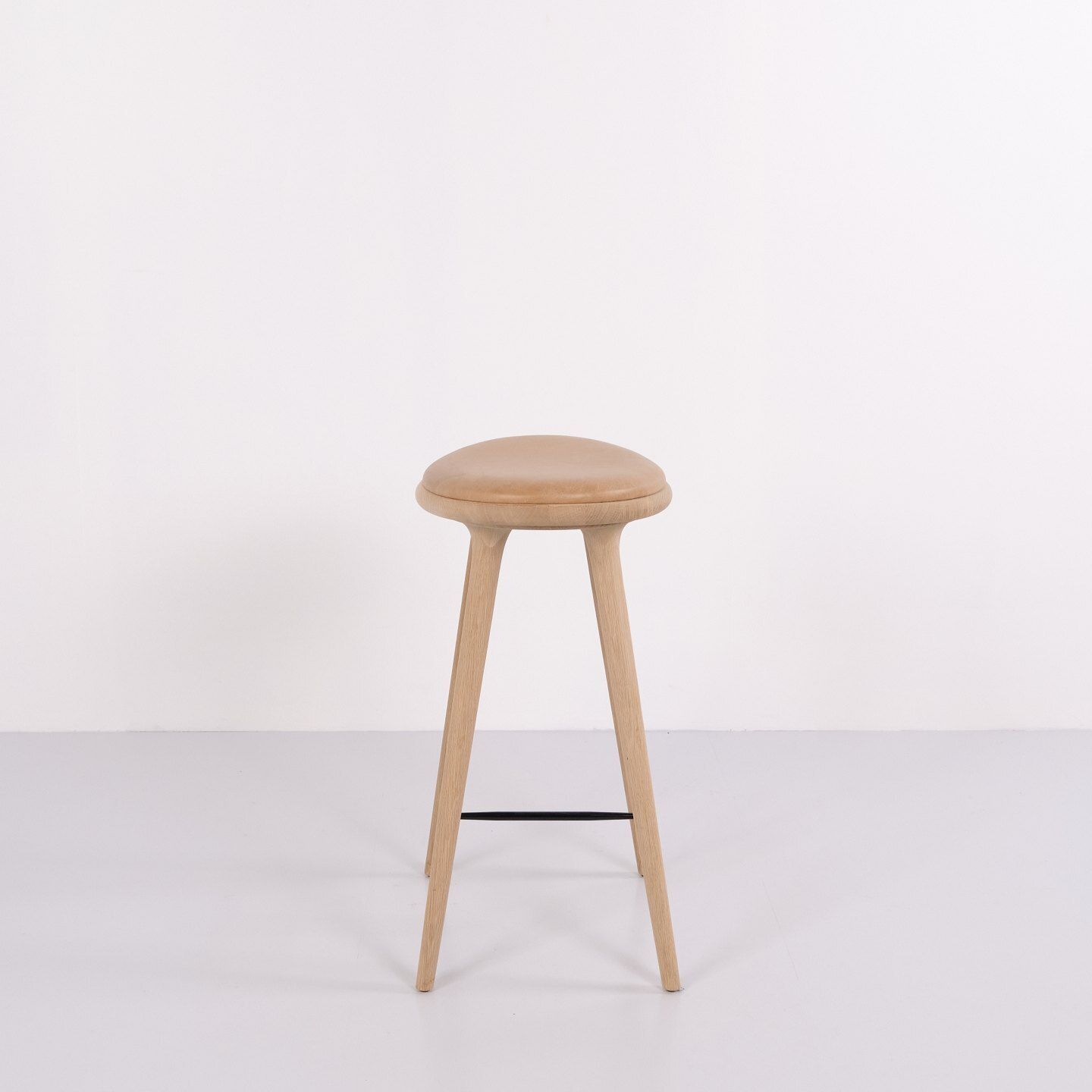 Pair Of Mater Bar Stools In Oak And Natural Leather photo for sale