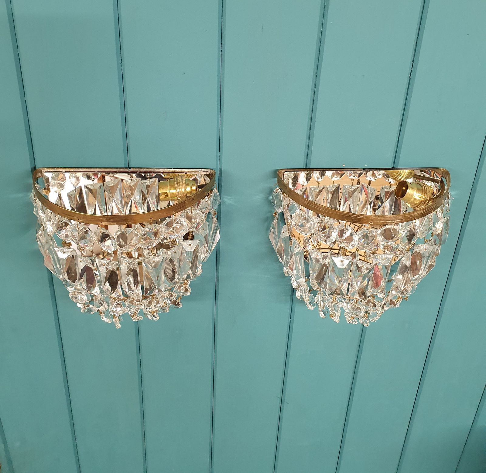Early 20th Century Pair Of Prison Bag Wall Lights photo furniture