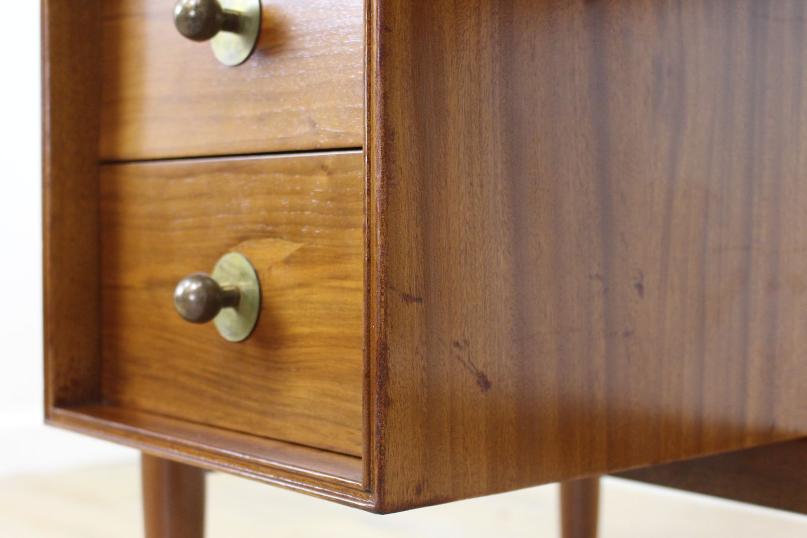 photo vinterior 1950s Walnut Office Desk