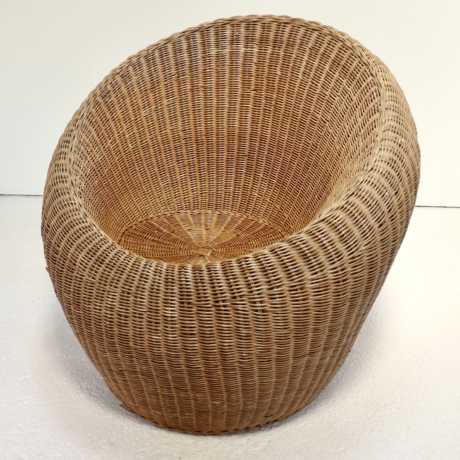 Vintage Woven Rattan Lounge Chair — In The Style Of Isamu Kenmochi photo vinterior