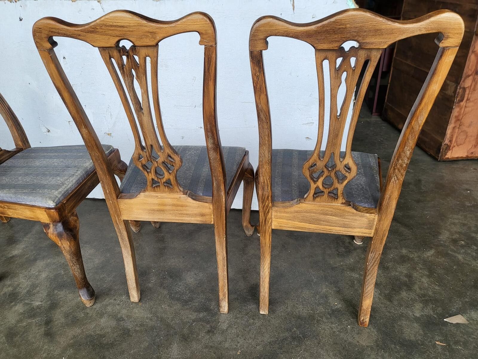Six Antique Repro High Back Dining Chairs Cabriole Legs Carvers photo vinterior