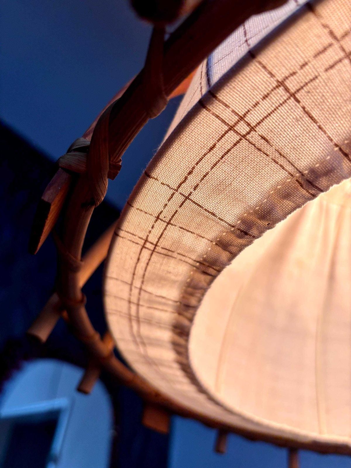 photo furniture Rotan hanglamp, Italië, jaren 1960