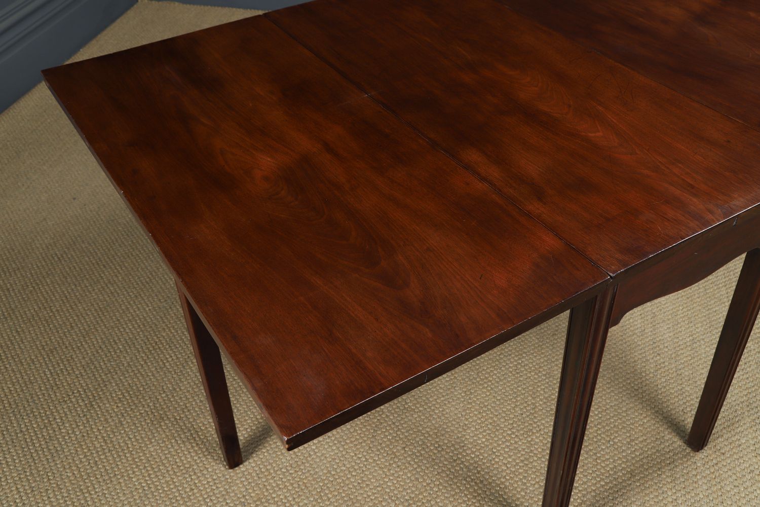 English Georgian Mahogany Folding Centre Dining Table (Circa 1800) photo vintage