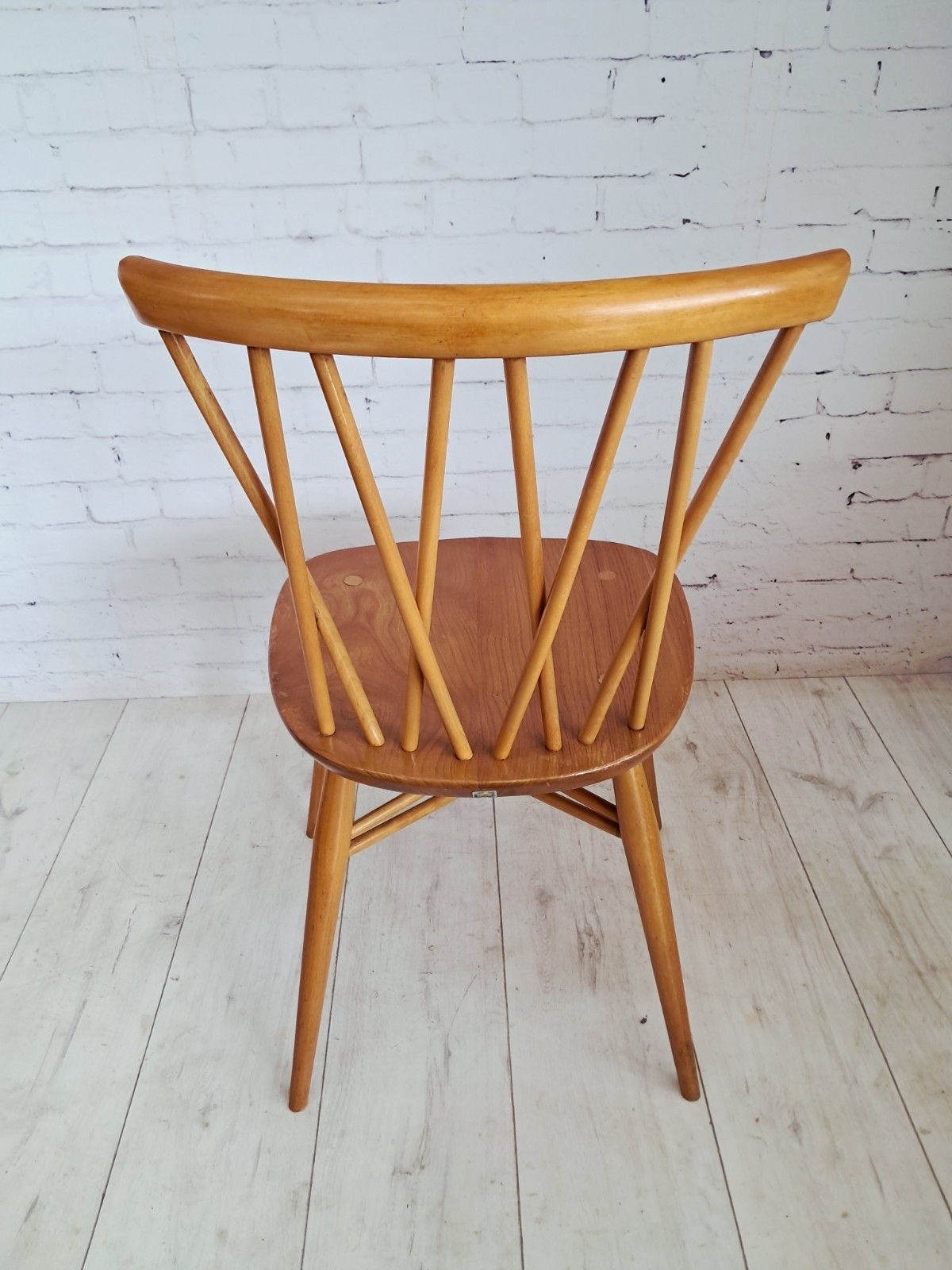 photo furniture Mid Century Vintage Ercol Candlestick Dining Chair Model 376 Elm Beech 1960's