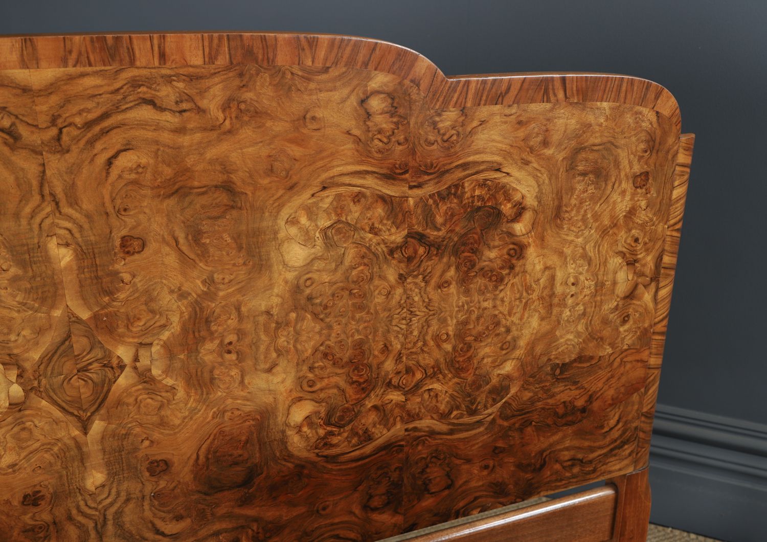 photo vintage English Art Deco Burr Walnut 4ft 6” Curved Cloud Shaped Double Size Bed (Circa 1930)