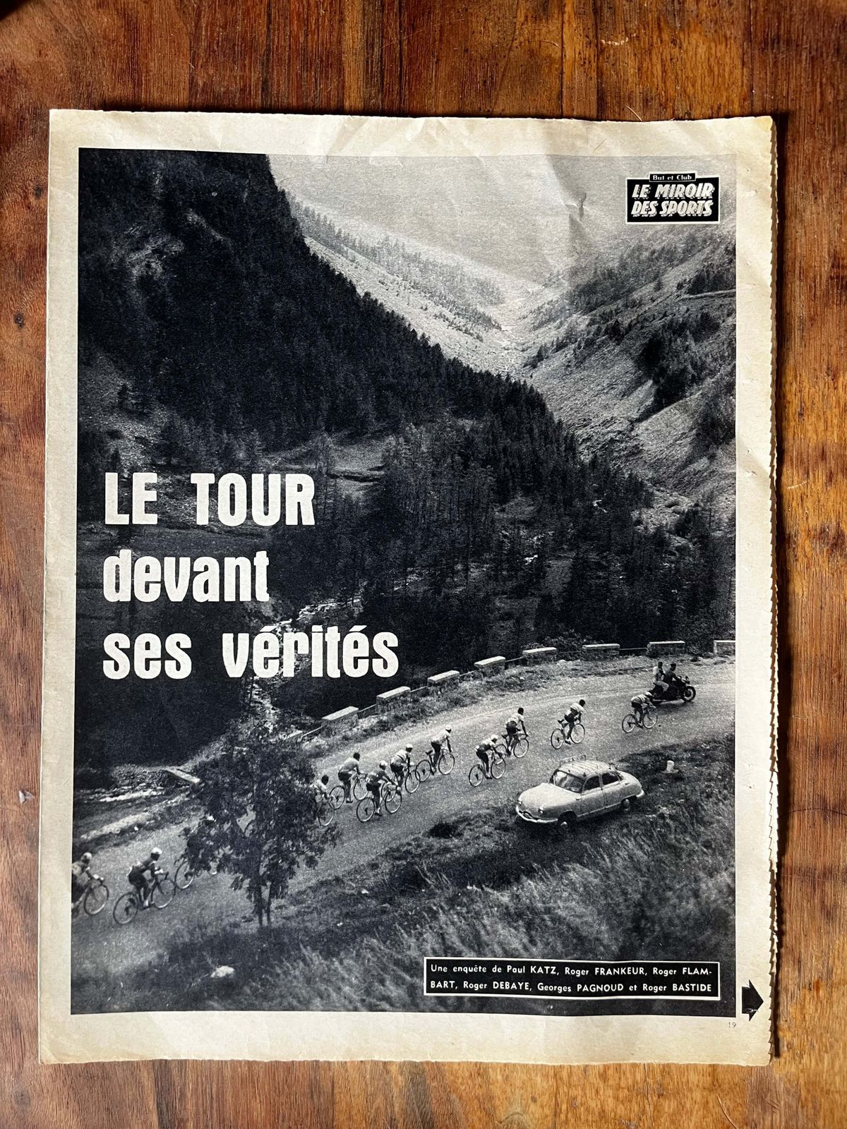 Vintage Tour De France Cycling Print “Le Tour Devant Des Verites” C1963 photo furniture