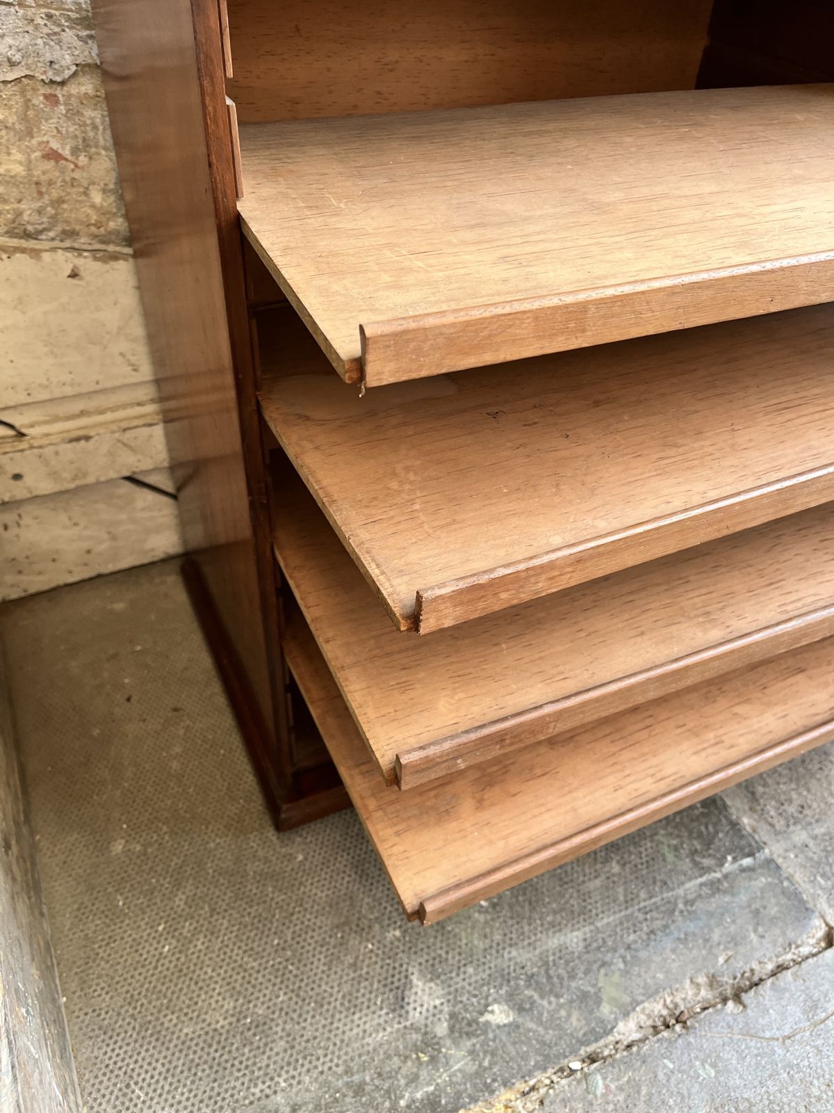 Small Victorian Mahogany Cupboard With Adjustable Shelves photo vinterior
