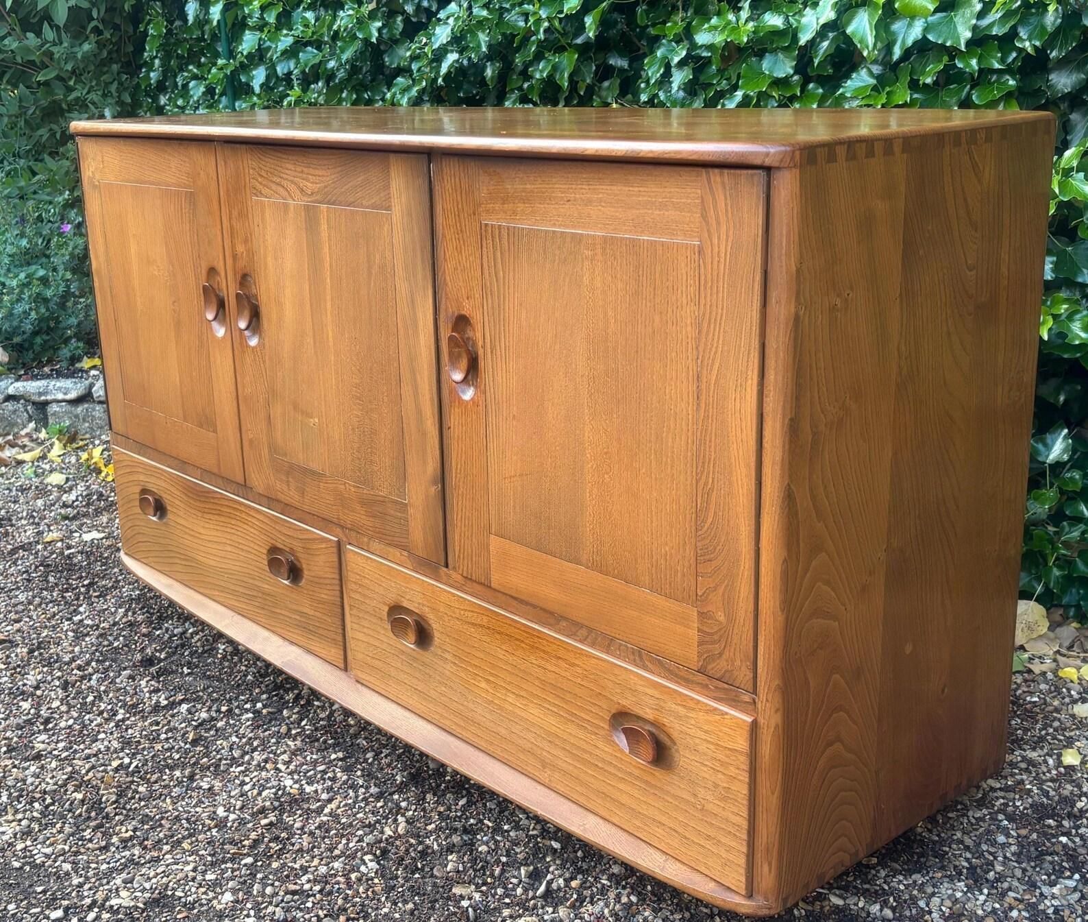 Mid Century Ercol Windsor Elm Sideboard photo vinterior