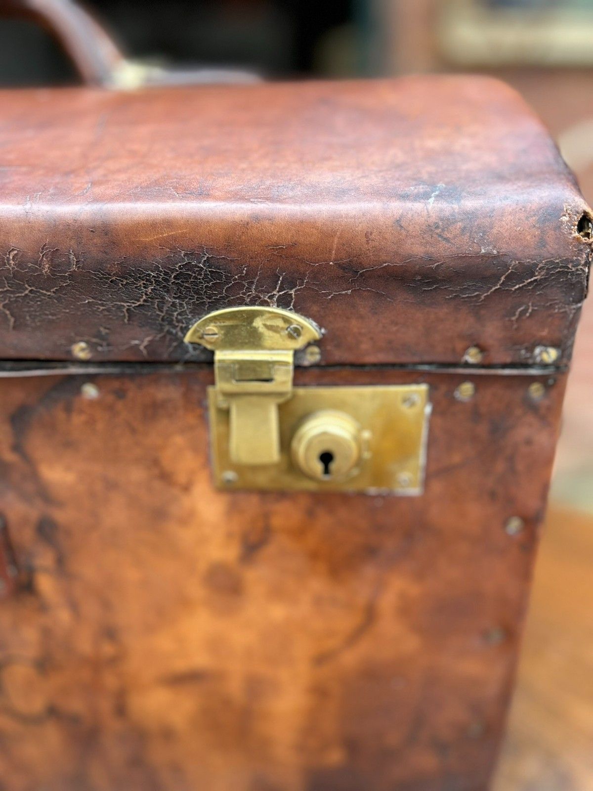 photo vintage Quality Antique Aged Leather Dome Top Monogrammed Travel Trunk Case Document Box
