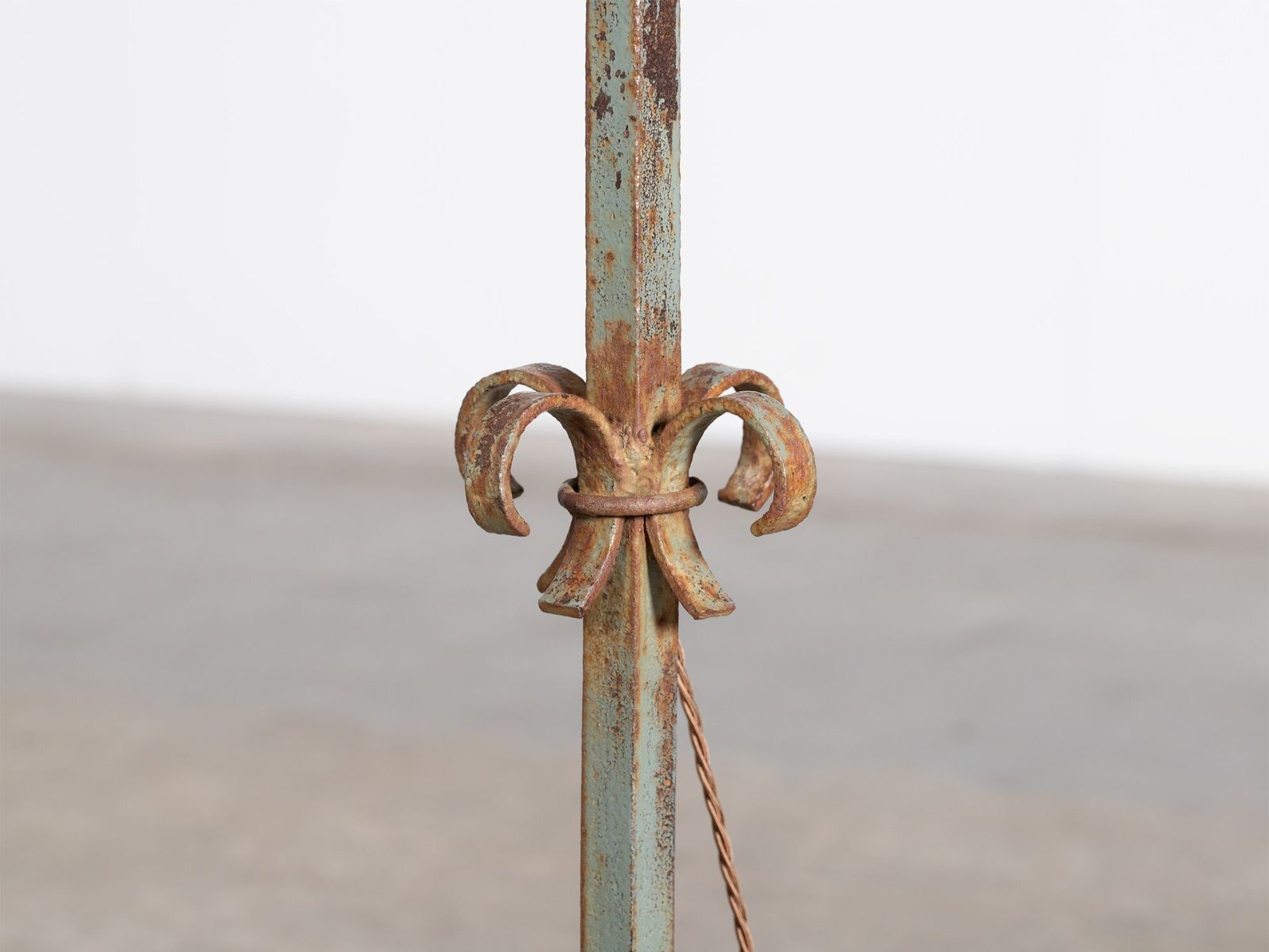 French Painted Iron Floor Lamp photo Lighting