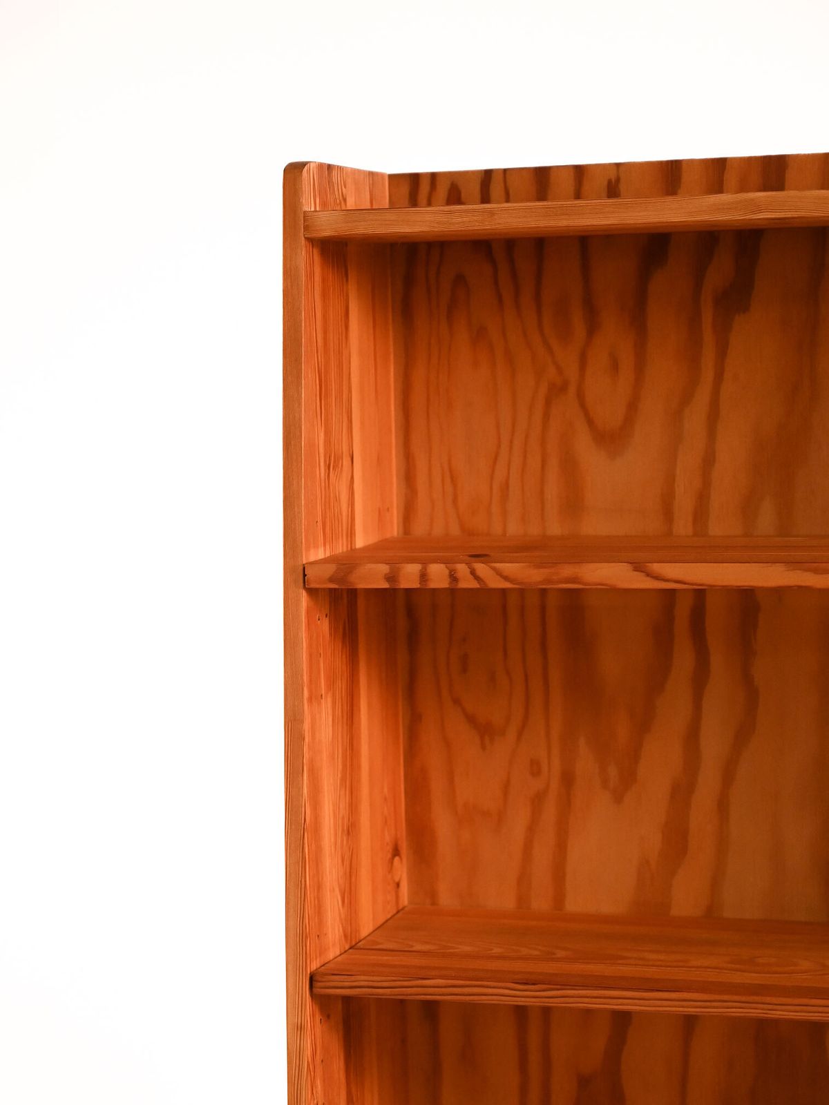 Mid Century Scandinavaanse Boekenkast Van Massief Grenenhout photo for sale