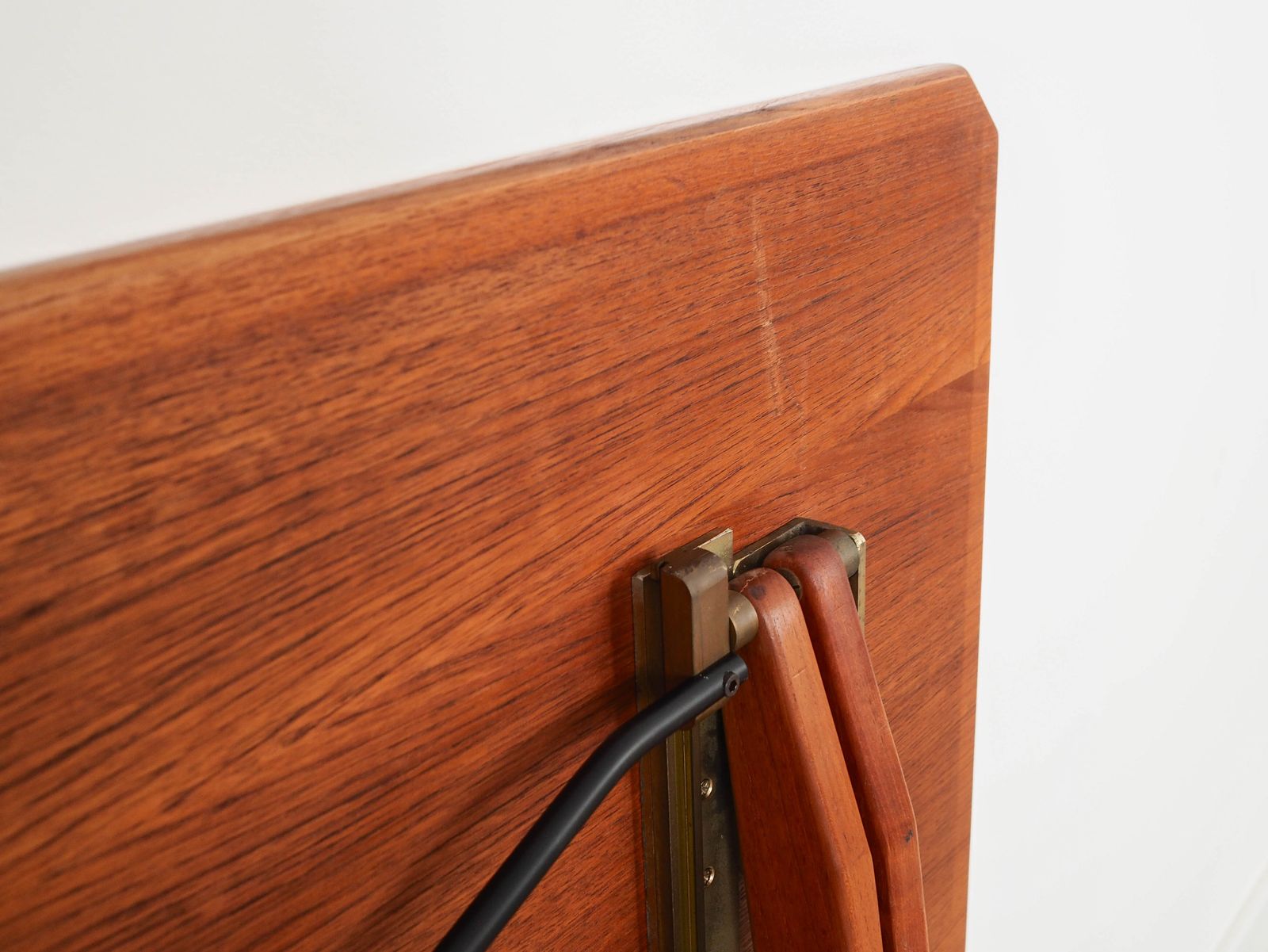 photo vintage Table pliante en teck, design italien, années 1970, fabriquée en Italie